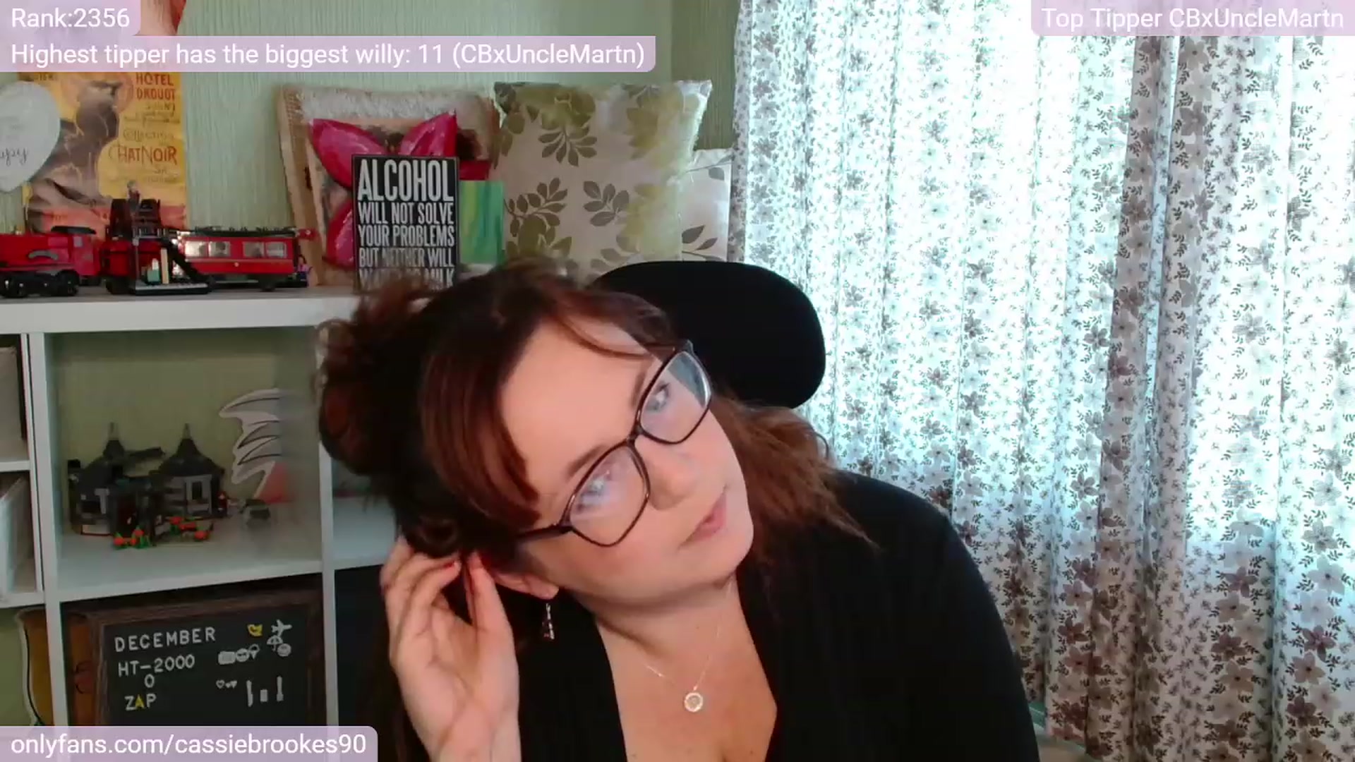 Gallery image thumbnail from CassieBrookes's myfreecams stream on, 12/21/2022, 15:36 image 7 of 20