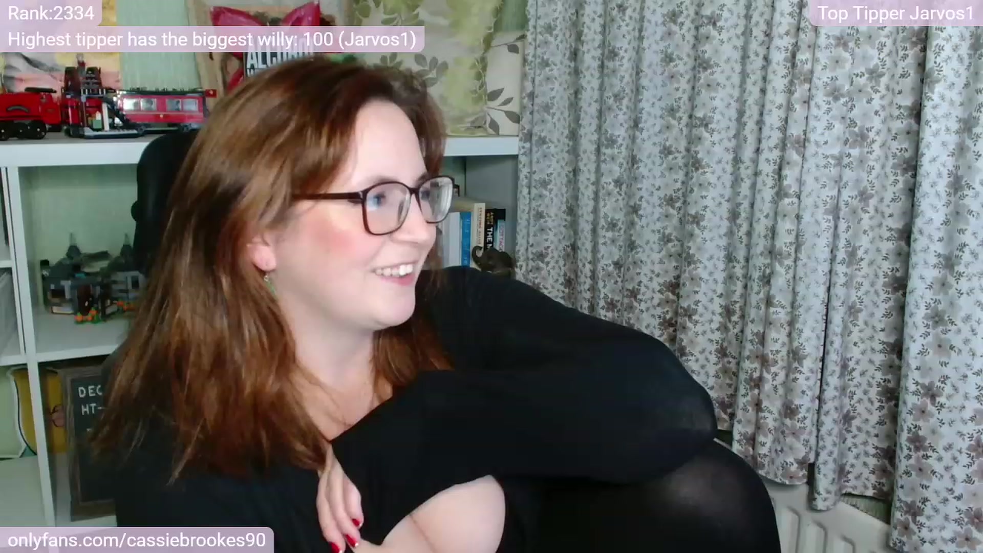 Gallery image thumbnail from CassieBrookes's myfreecams stream on, 12/22/2022, 16:35 image 18 of 20
