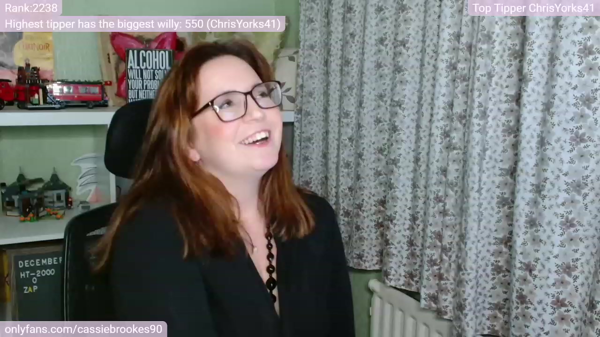 Gallery image thumbnail from CassieBrookes's myfreecams stream on, 12/22/2022, 17:54 image 11 of 20