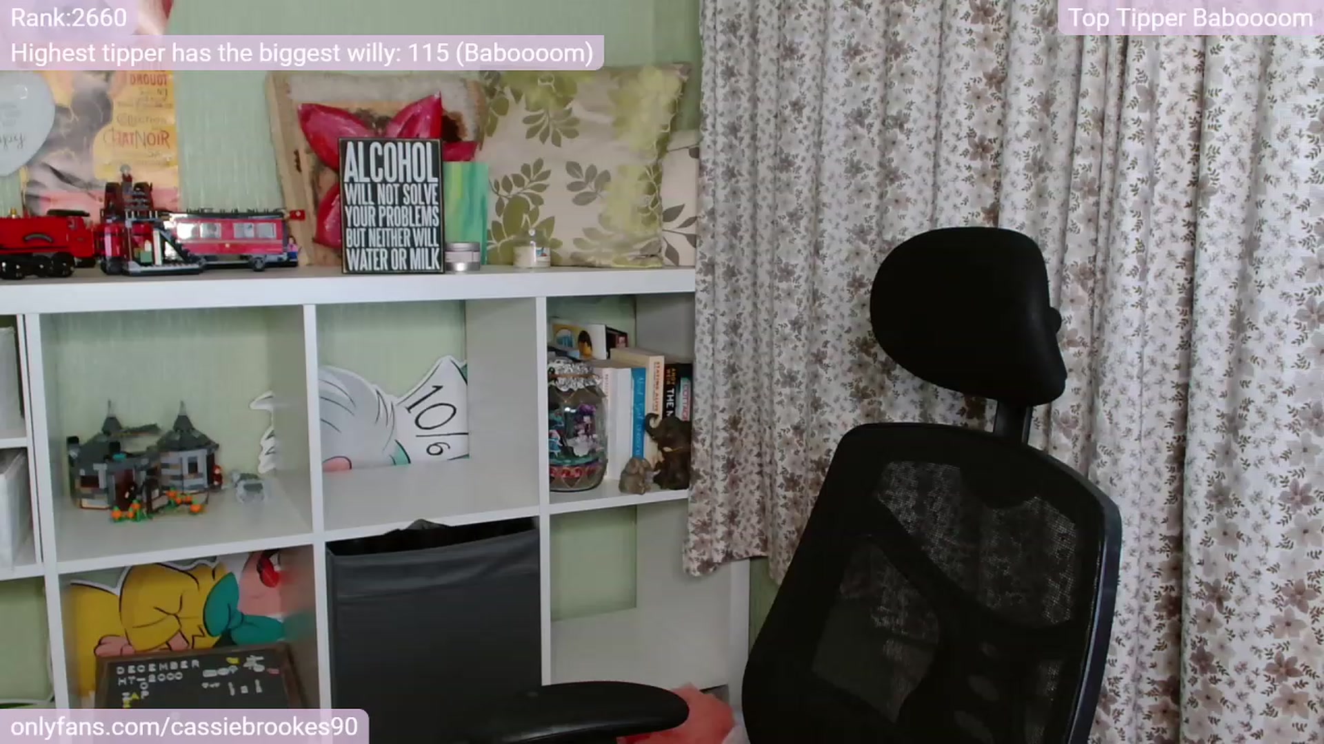 Gallery image thumbnail from CassieBrookes's myfreecams stream on, 12/27/2022, 20:36 image 8 of 20