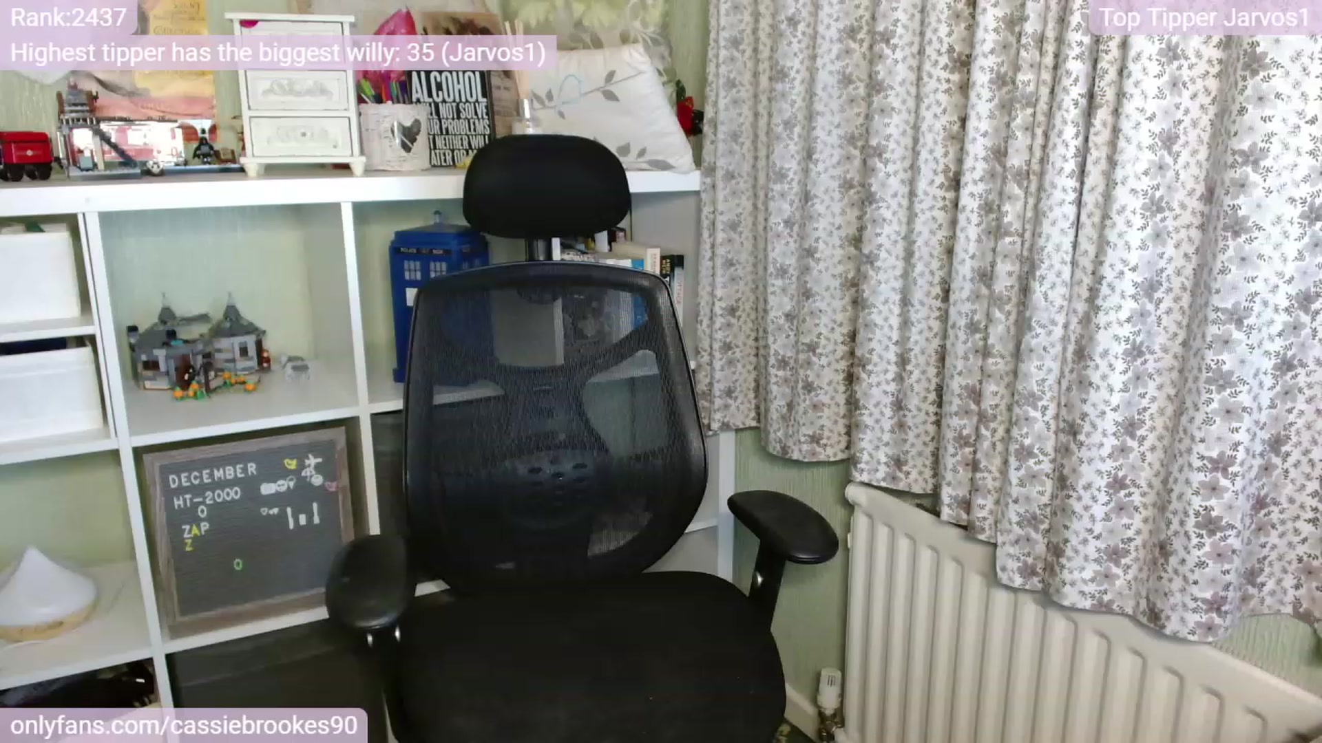 Gallery image thumbnail from CassieBrookes's myfreecams stream on, 12/31/2022, 17:44 image 3 of 20