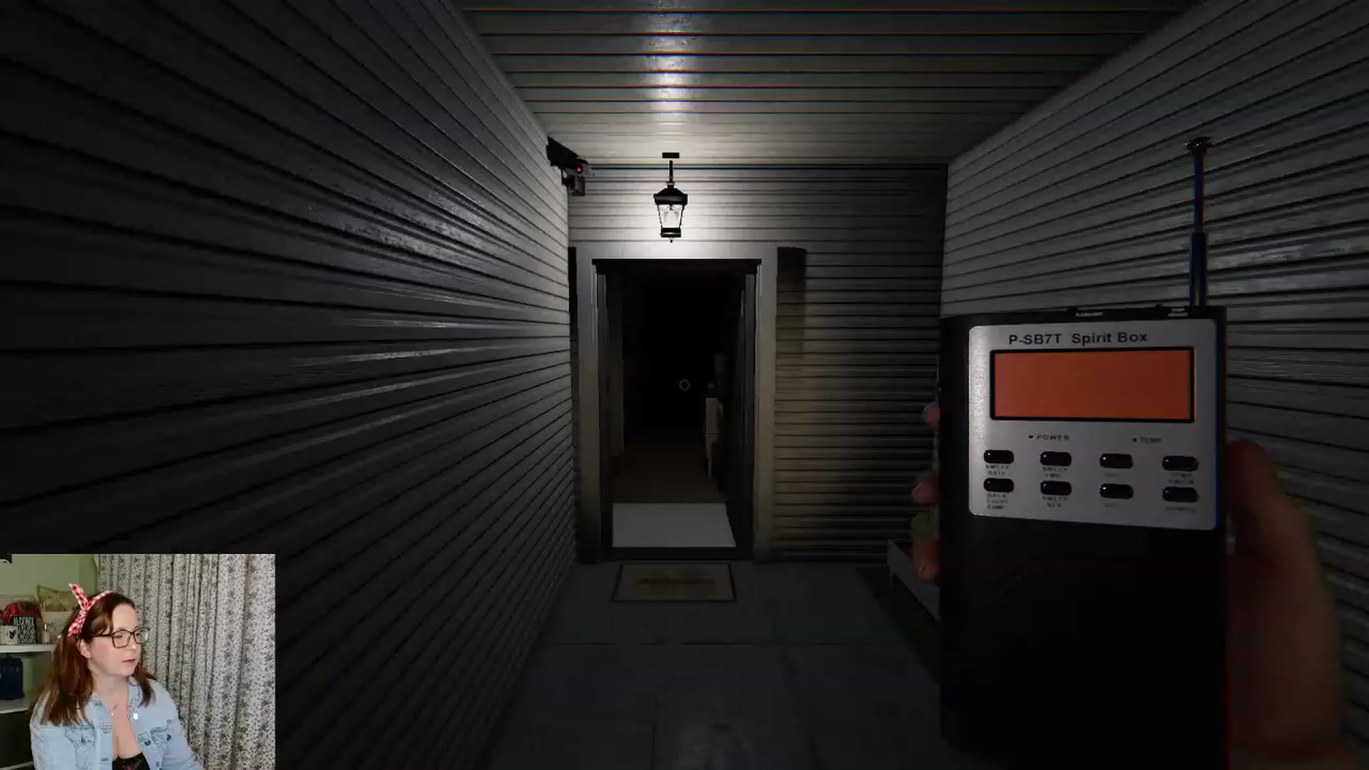 Gallery image thumbnail from CassieBrookes's myfreecams stream on, 01/06/2023, 21:11 image 12 of 20