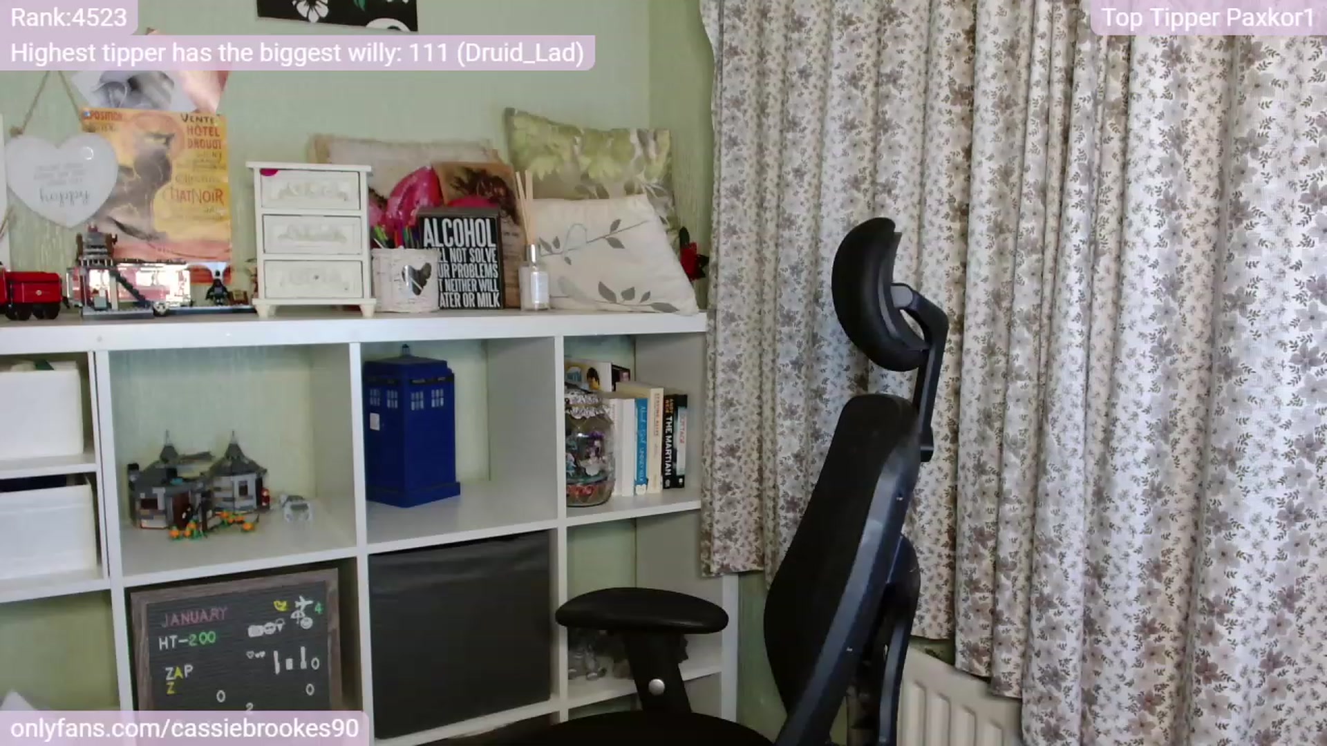 Gallery image thumbnail from CassieBrookes's myfreecams stream on, 01/06/2023, 21:11 image 4 of 20