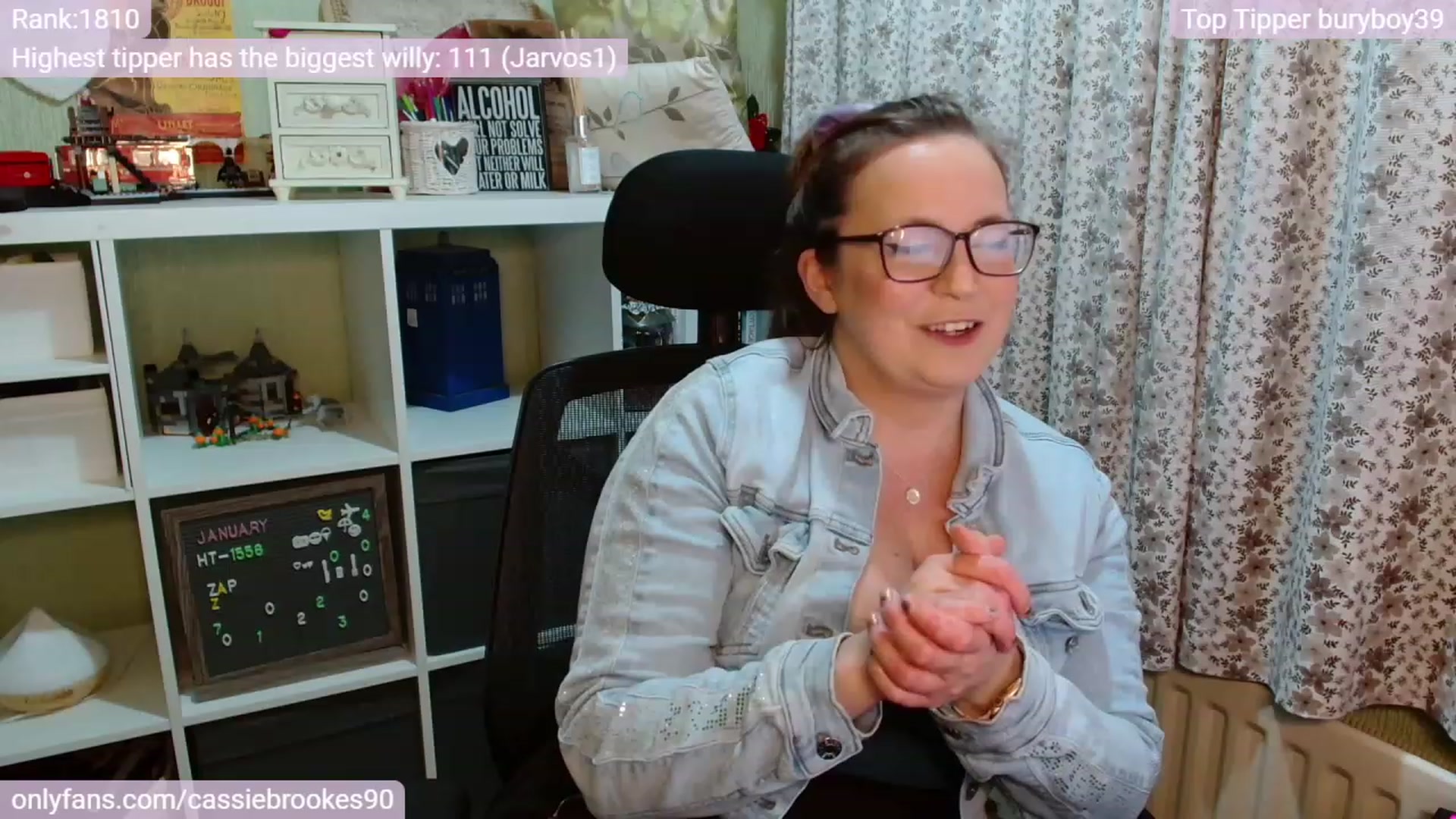 Gallery image thumbnail from CassieBrookes's myfreecams stream on, 01/10/2023, 19:29 image 6 of 20