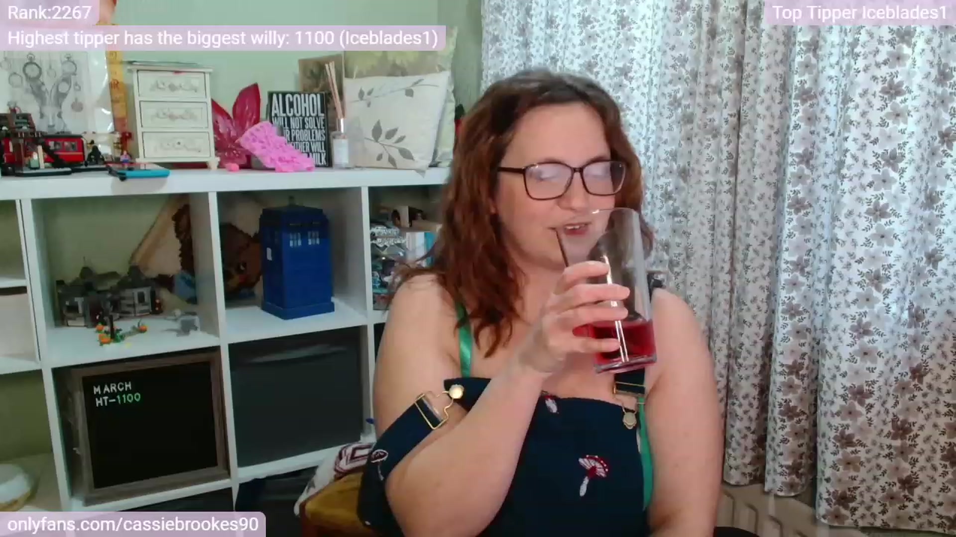Gallery image thumbnail from CassieBrookes's myfreecams stream on, 03/03/2023, 17:17 image 7 of 20