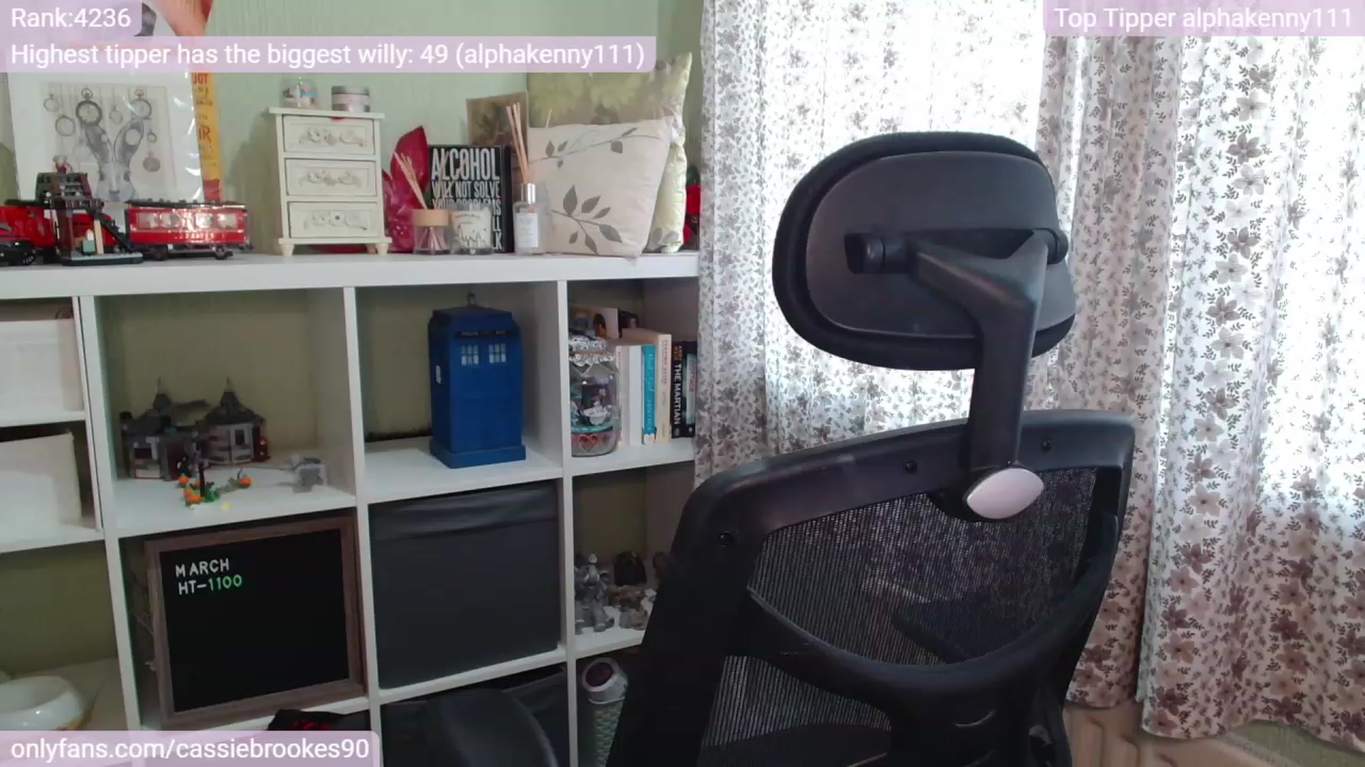 Gallery image thumbnail from CassieBrookes's myfreecams stream on, 03/06/2023, 17:26 image 9 of 20