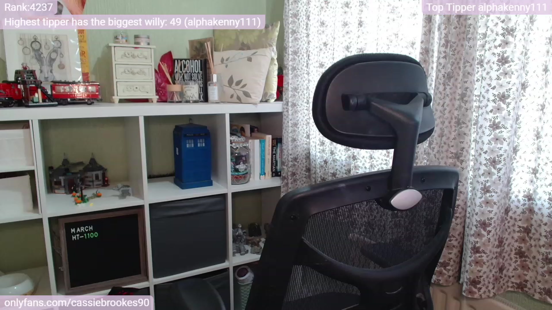 Gallery image thumbnail from CassieBrookes's myfreecams stream on, 03/06/2023, 17:26 image 11 of 20