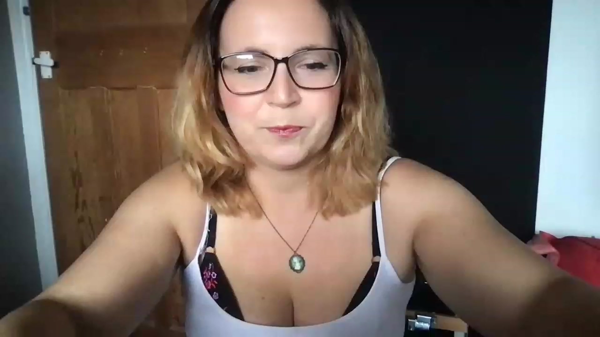 Gallery image thumbnail from CassieBrookes's myfreecams stream on, 07/27/2023, 17:37 image 11 of 20