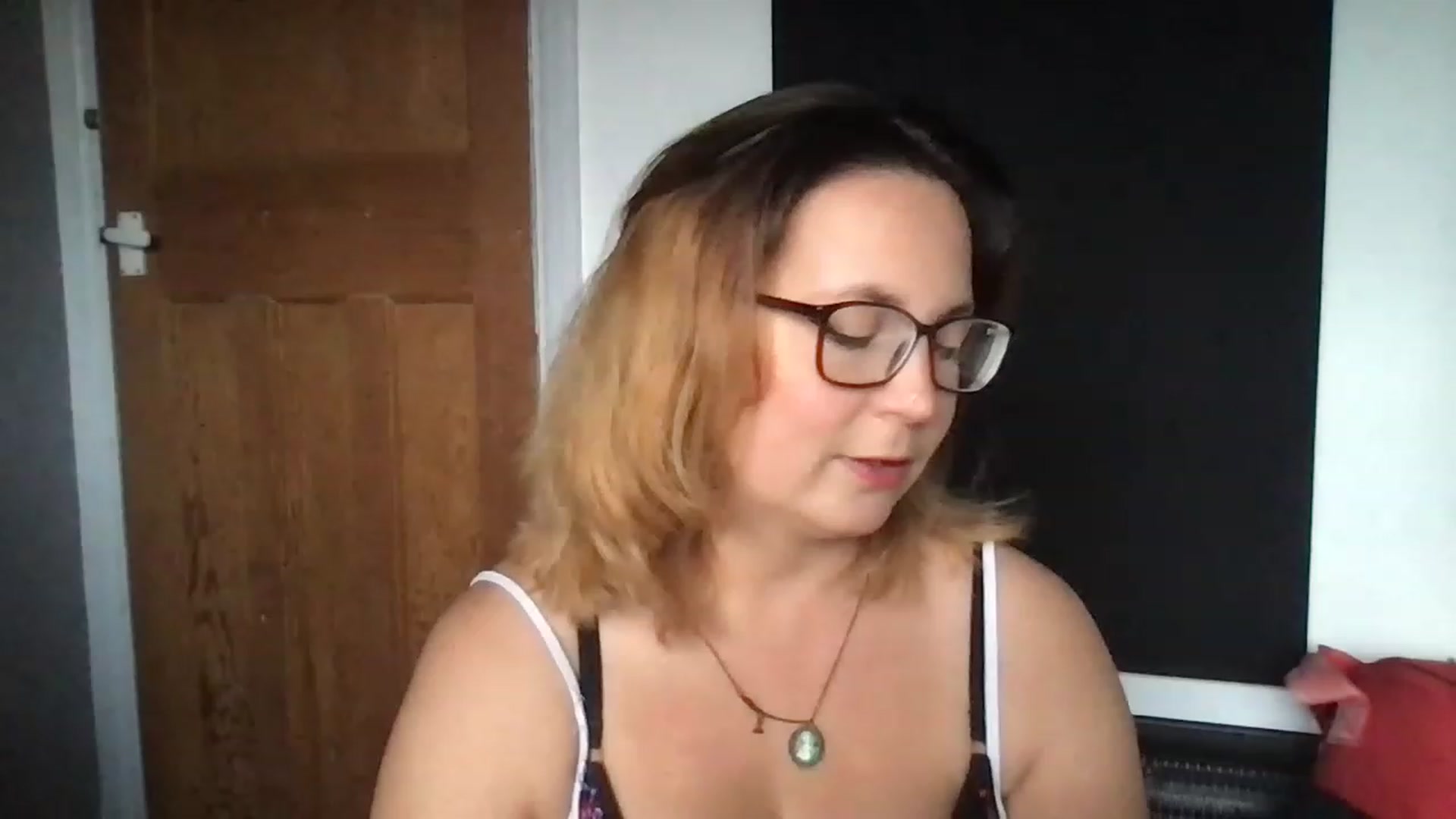 Gallery image thumbnail from CassieBrookes's myfreecams stream on, 07/27/2023, 18:00 image 17 of 20