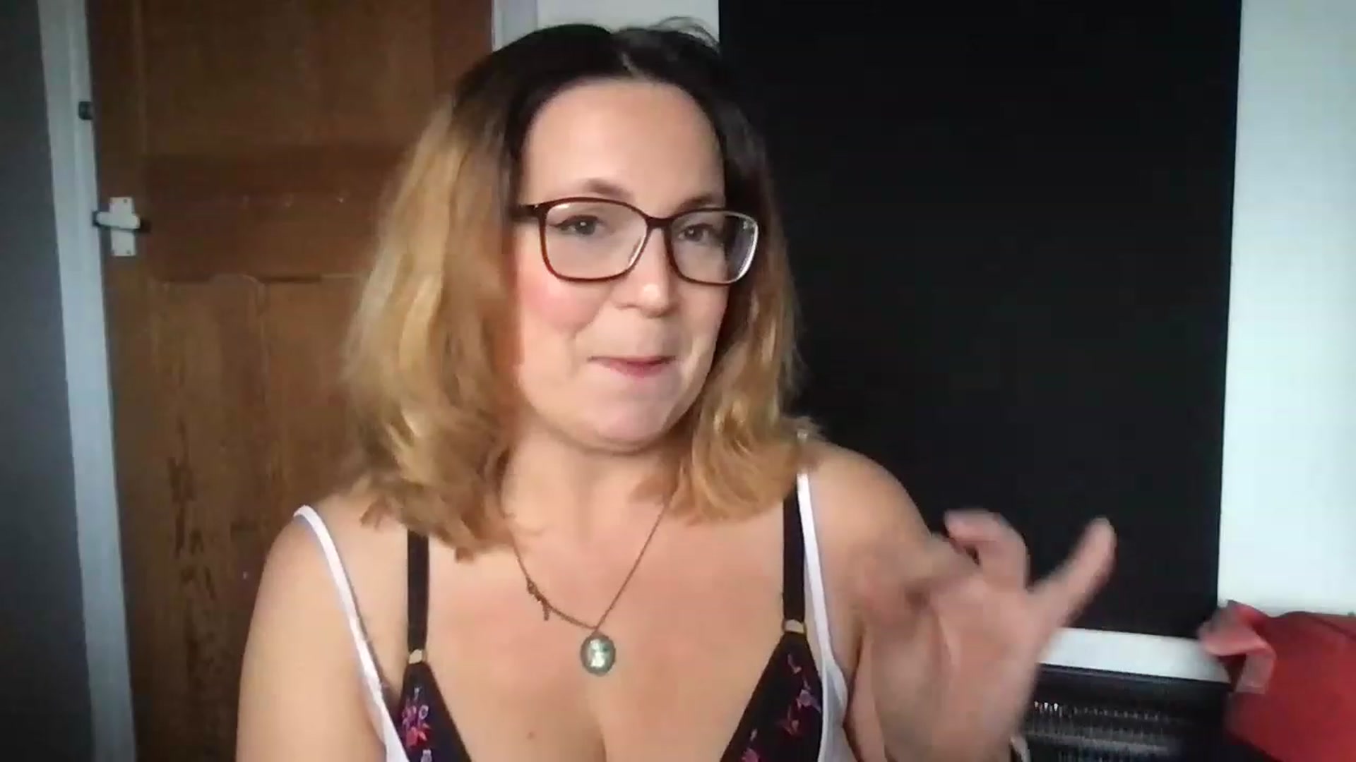 Gallery image thumbnail from CassieBrookes's myfreecams stream on, 07/27/2023, 18:00 image 11 of 20