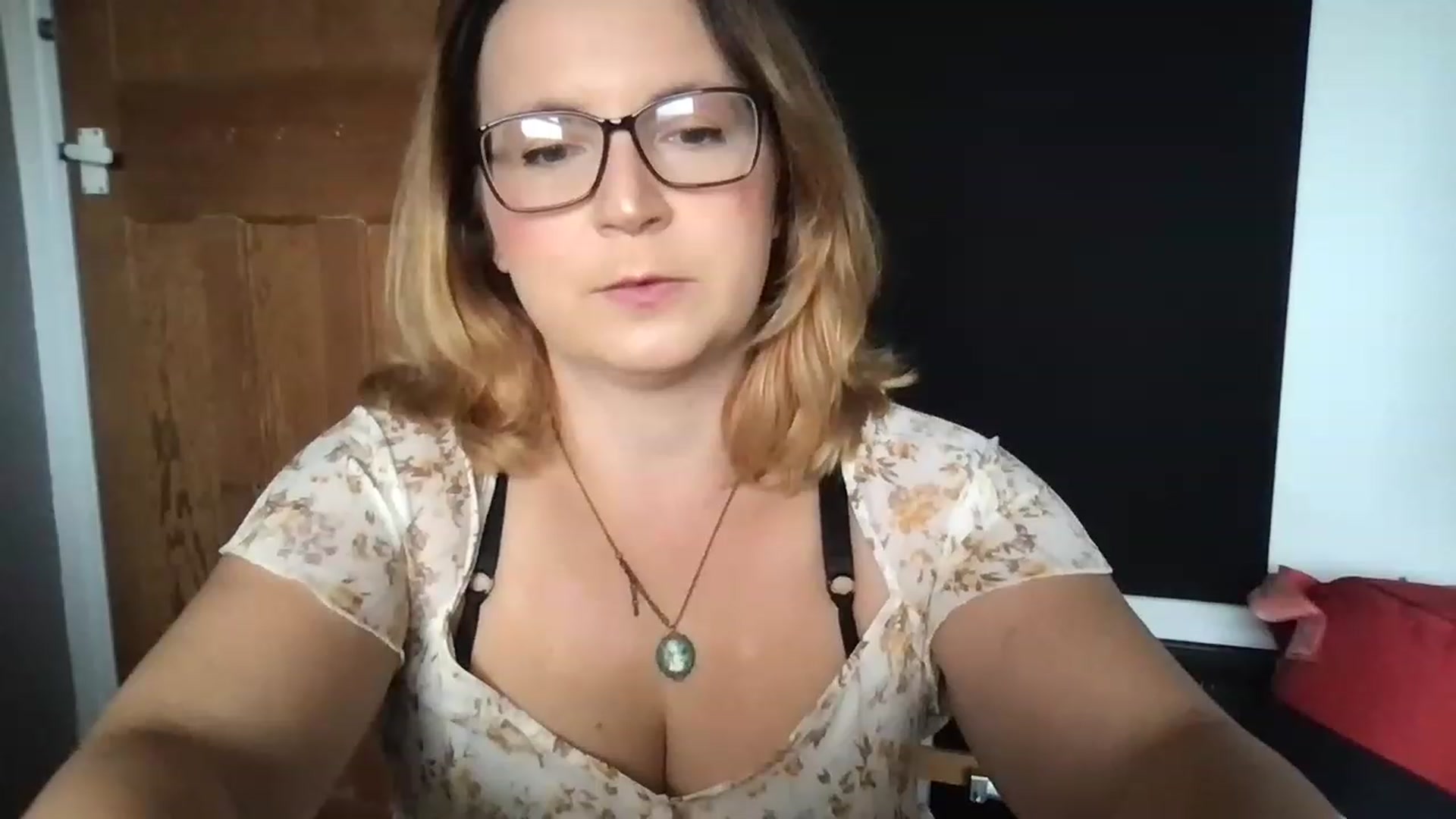 Gallery image thumbnail from CassieBrookes's myfreecams stream on, 07/30/2023, 18:39 image 7 of 20