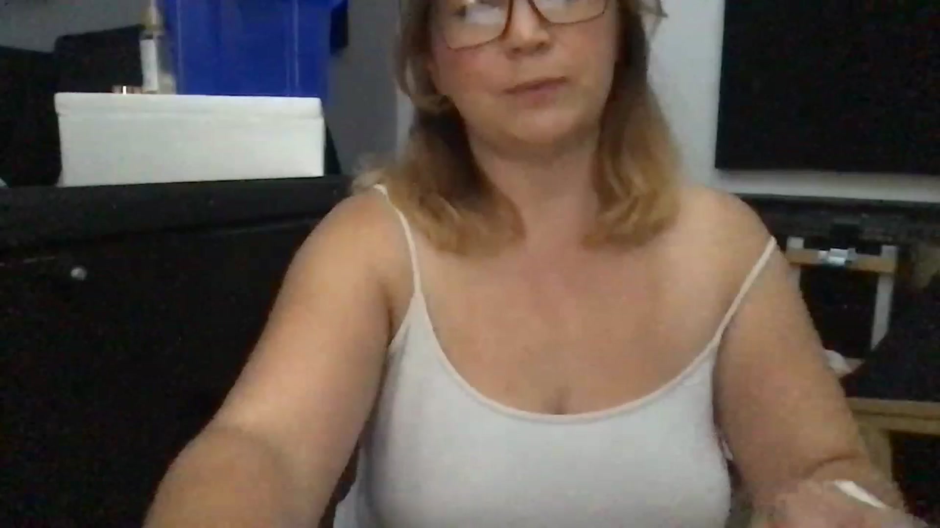 Gallery image thumbnail from CassieBrookes's myfreecams stream on, 09/09/2023, 20:33 image 17 of 20