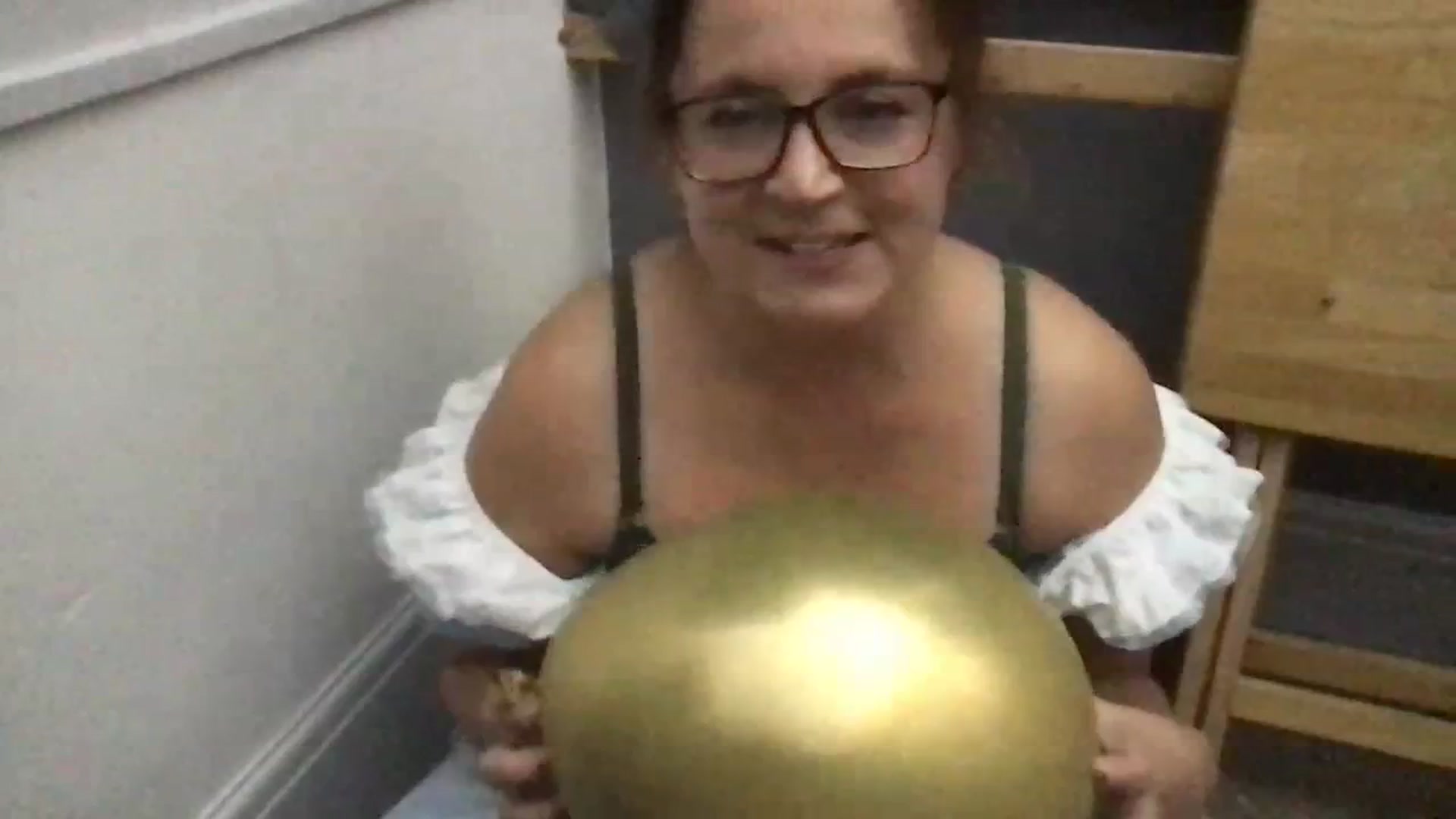 Gallery image thumbnail from CassieBrookes's myfreecams stream on, 09/16/2023, 18:56 image 3 of 20