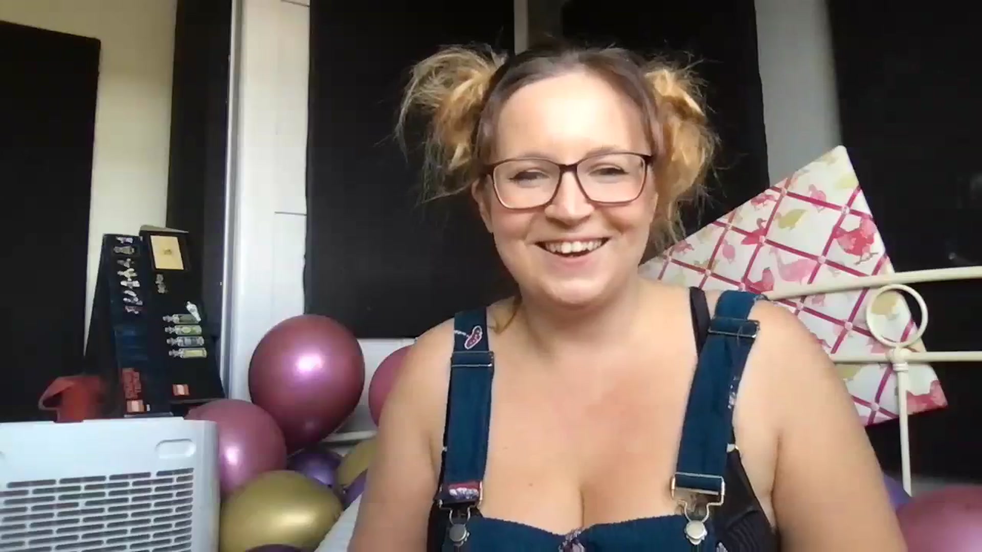 Gallery image thumbnail from CassieBrookes's myfreecams stream on, 10/04/2023, 13:49 image 8 of 20