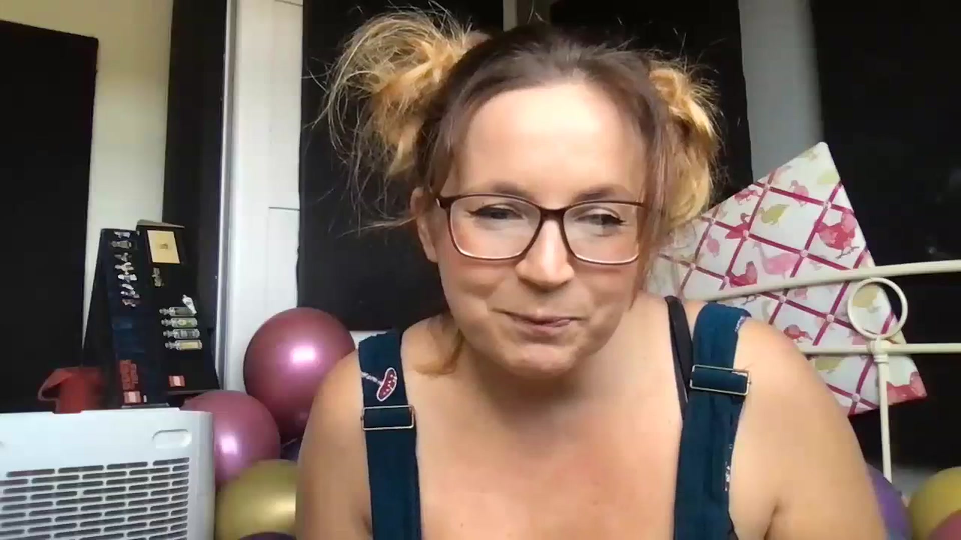 Gallery image thumbnail from CassieBrookes's myfreecams stream on, 10/04/2023, 13:49 image 10 of 20