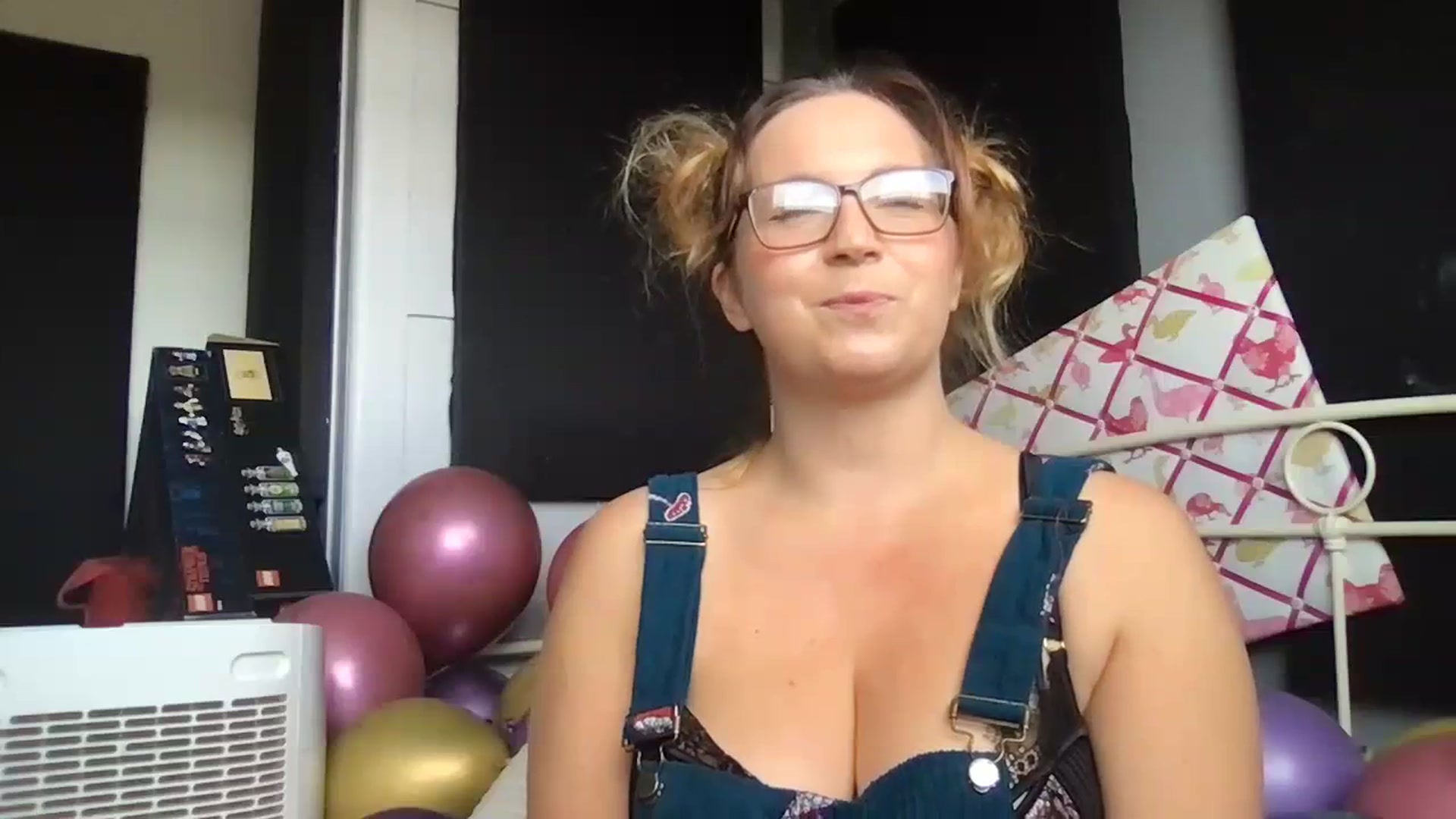 Gallery image thumbnail from CassieBrookes's myfreecams stream on, 10/04/2023, 13:49 image 9 of 20