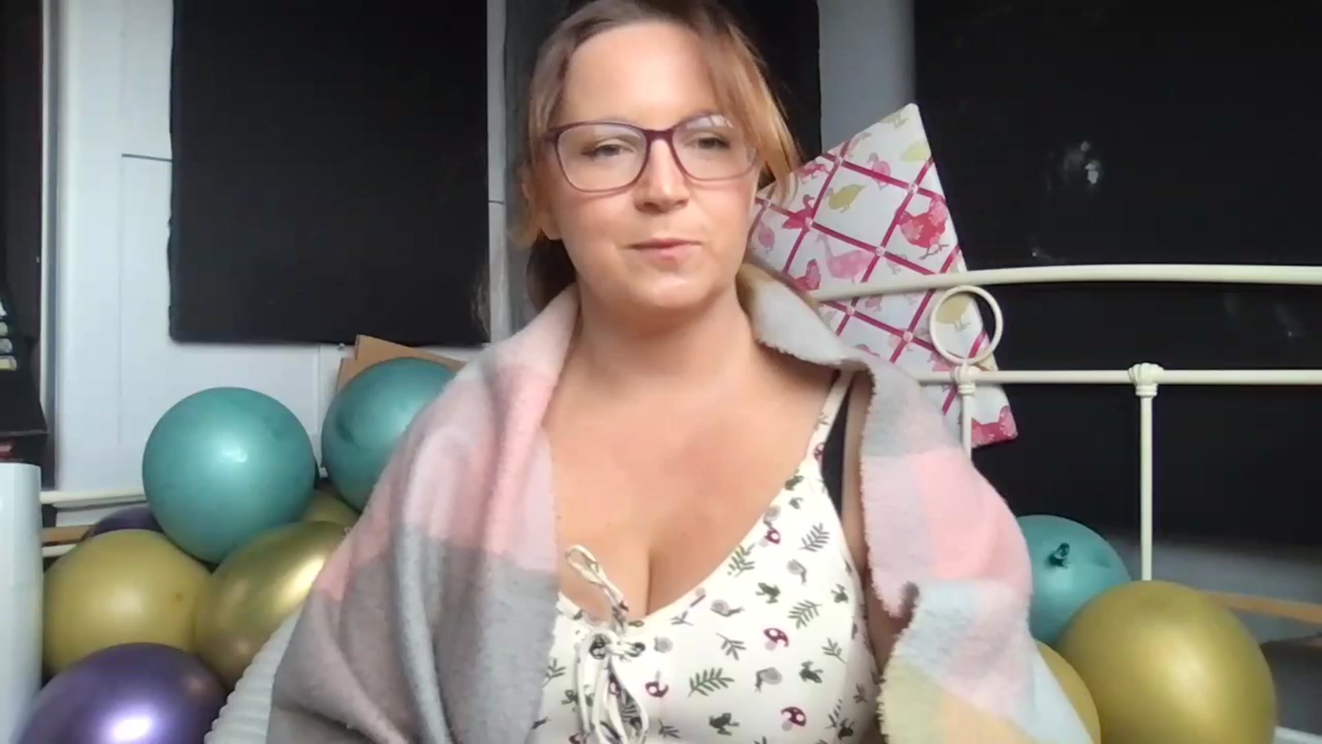 Gallery image thumbnail from CassieBrookes's myfreecams stream on, 10/05/2023, 13:15 image 1 of 20