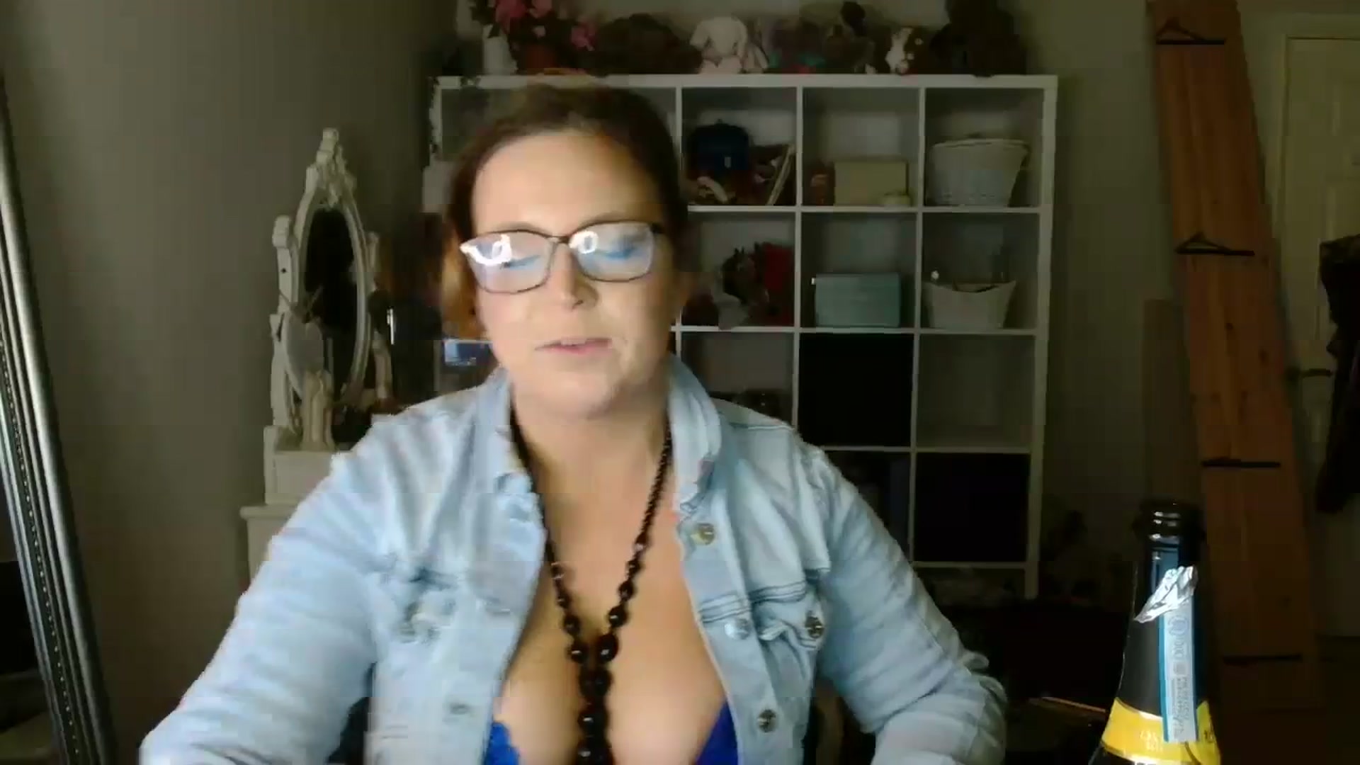 Gallery image thumbnail from CassieBrookes's myfreecams stream on, 11/03/2023, 19:12 image 3 of 20
