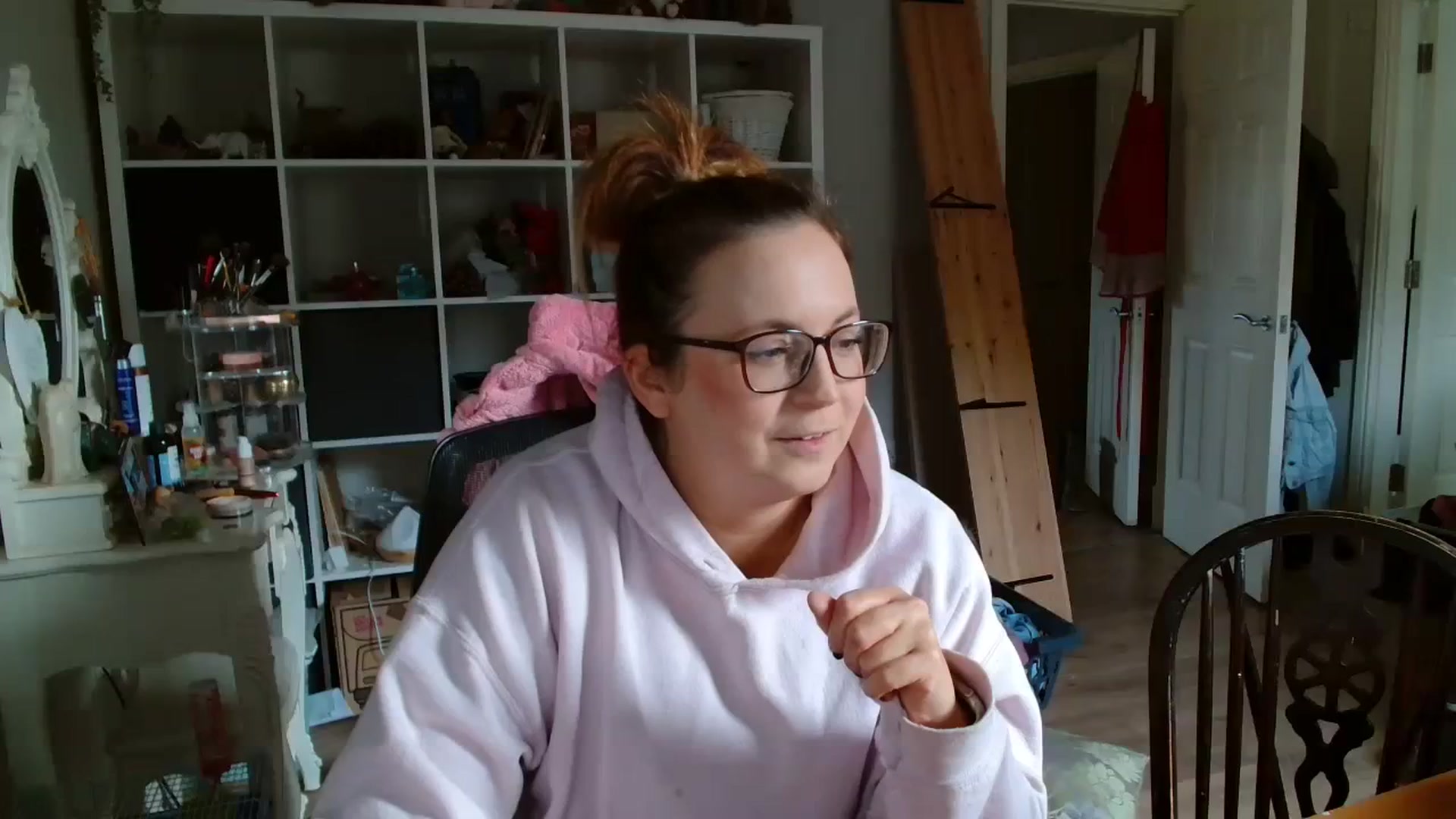 Gallery image thumbnail from CassieBrookes's myfreecams stream on, 11/08/2023, 14:00 image 1 of 20