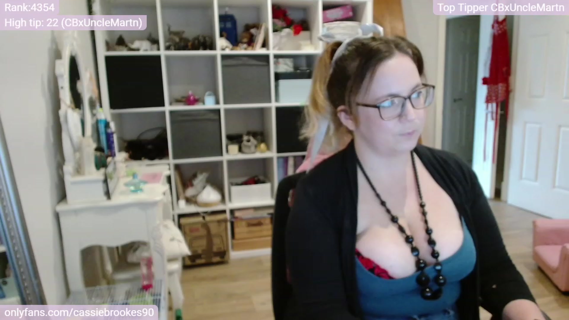 Gallery image thumbnail from CassieBrookes's myfreecams stream on, 11/14/2023, 15:16 image 8 of 20