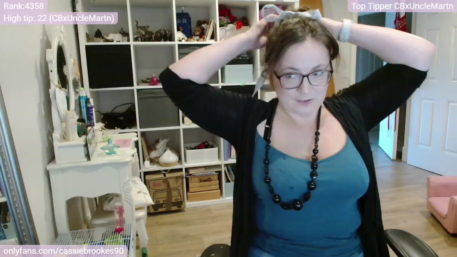 Gallery image thumbnail from CassieBrookes's myfreecams stream on, 11/14/2023, 15:16 image 17 of 20