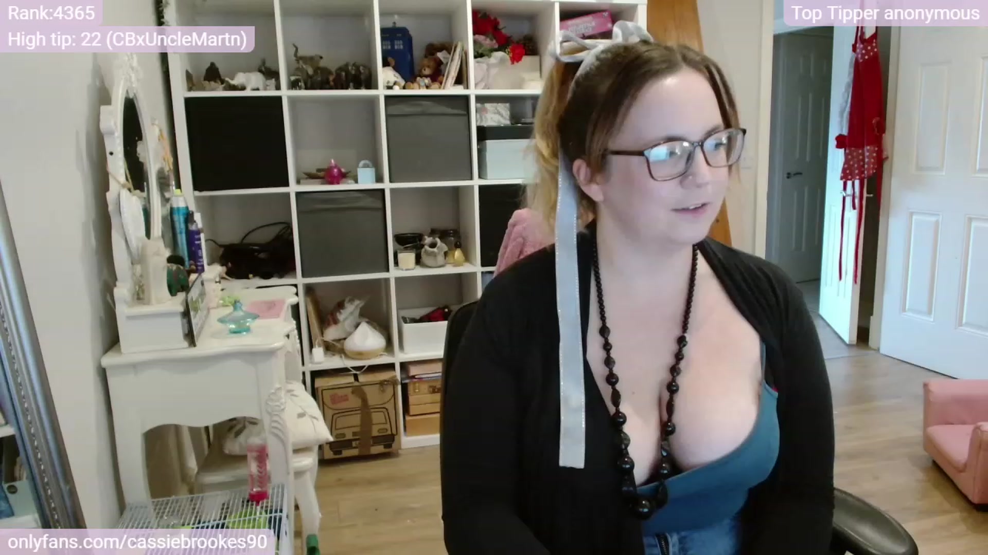 Gallery image thumbnail from CassieBrookes's myfreecams stream on, 11/14/2023, 15:16 image 2 of 20
