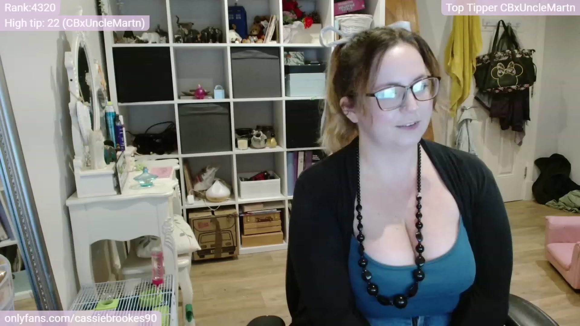 Gallery image thumbnail from CassieBrookes's myfreecams stream on, 11/14/2023, 17:14 image 10 of 20