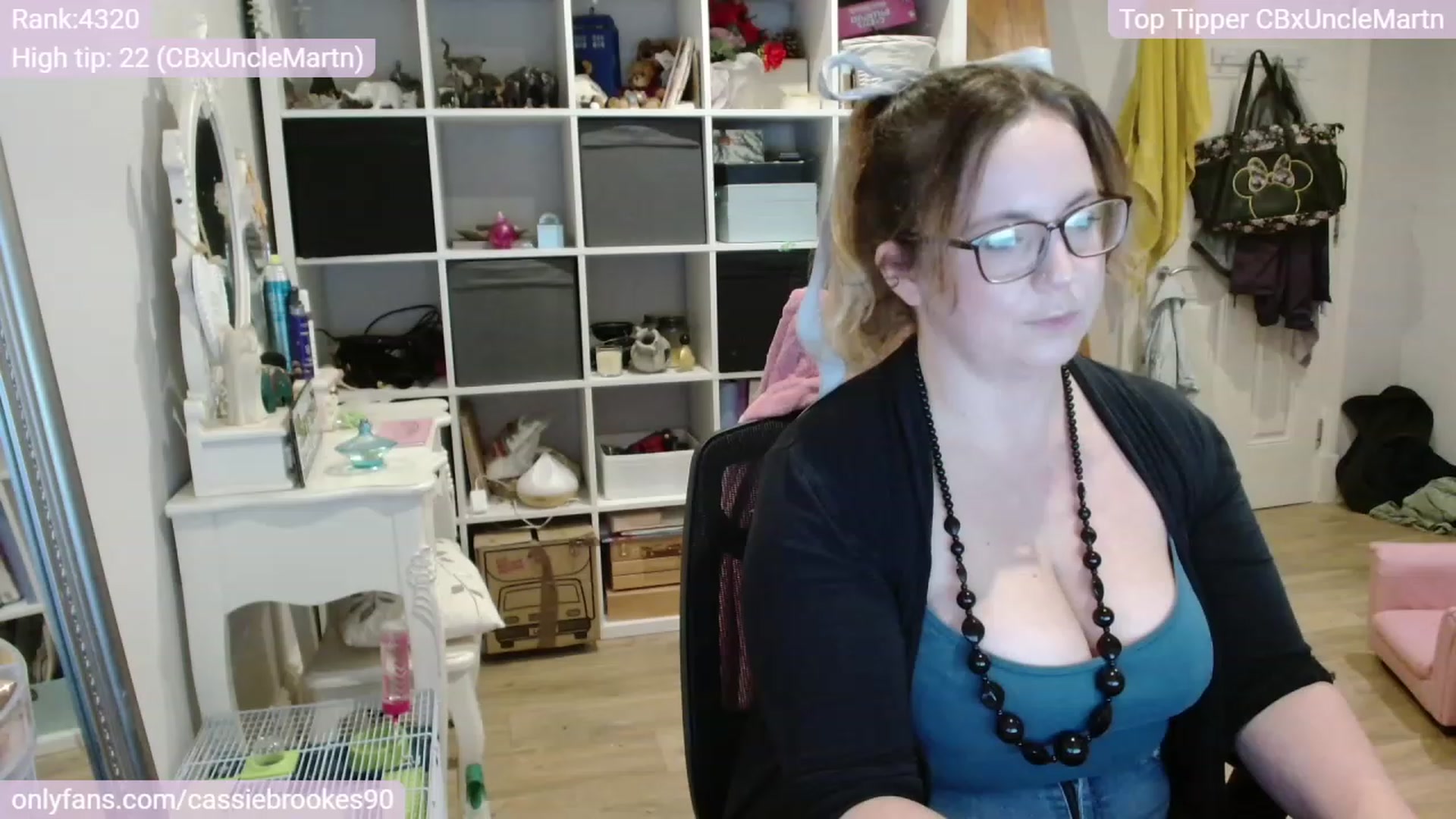 Gallery image thumbnail from CassieBrookes's myfreecams stream on, 11/14/2023, 17:14 image 1 of 20