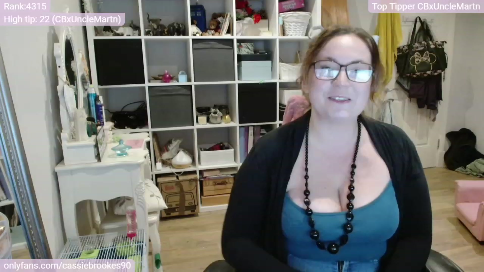 Gallery image thumbnail from CassieBrookes's myfreecams stream on, 11/14/2023, 17:14 image 11 of 20