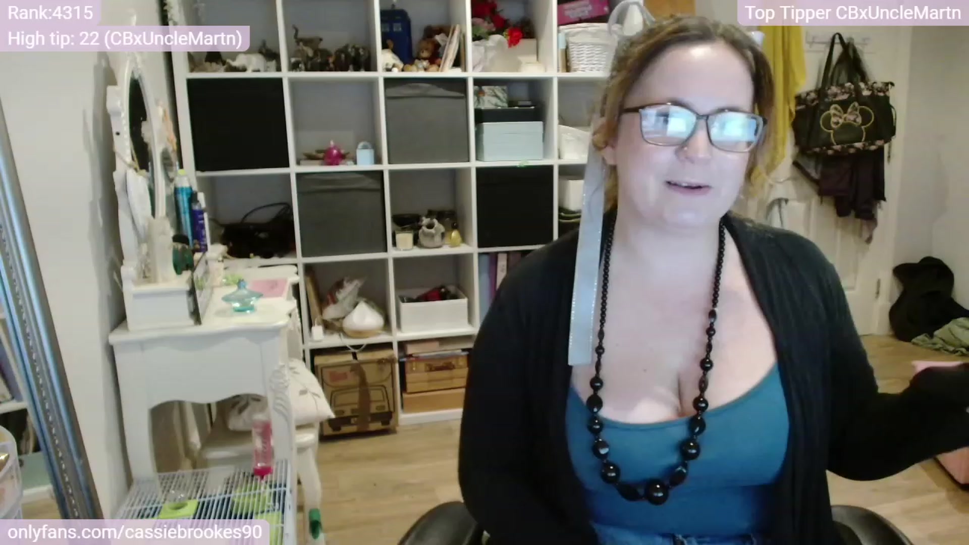 Gallery image thumbnail from CassieBrookes's myfreecams stream on, 11/14/2023, 17:14 image 18 of 20