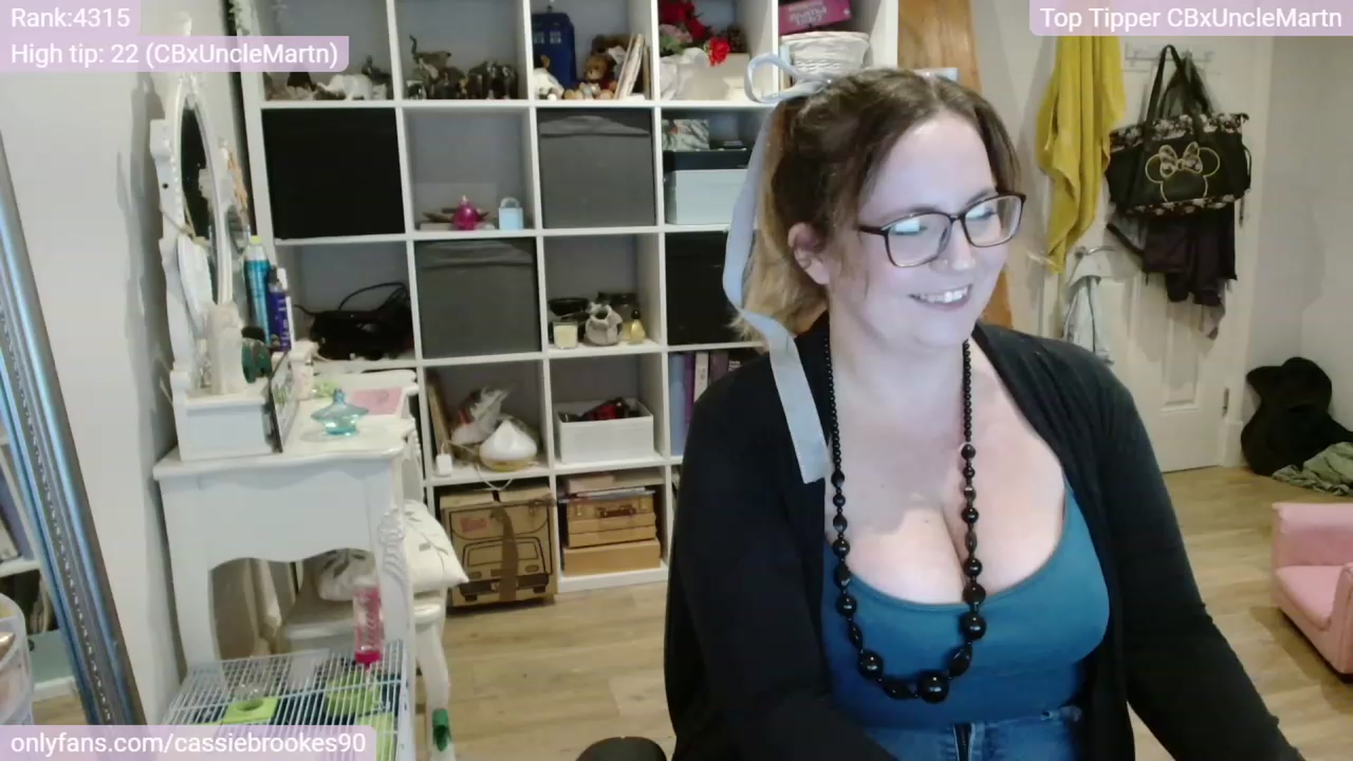 Gallery image thumbnail from CassieBrookes's myfreecams stream on, 11/14/2023, 17:14 image 12 of 20