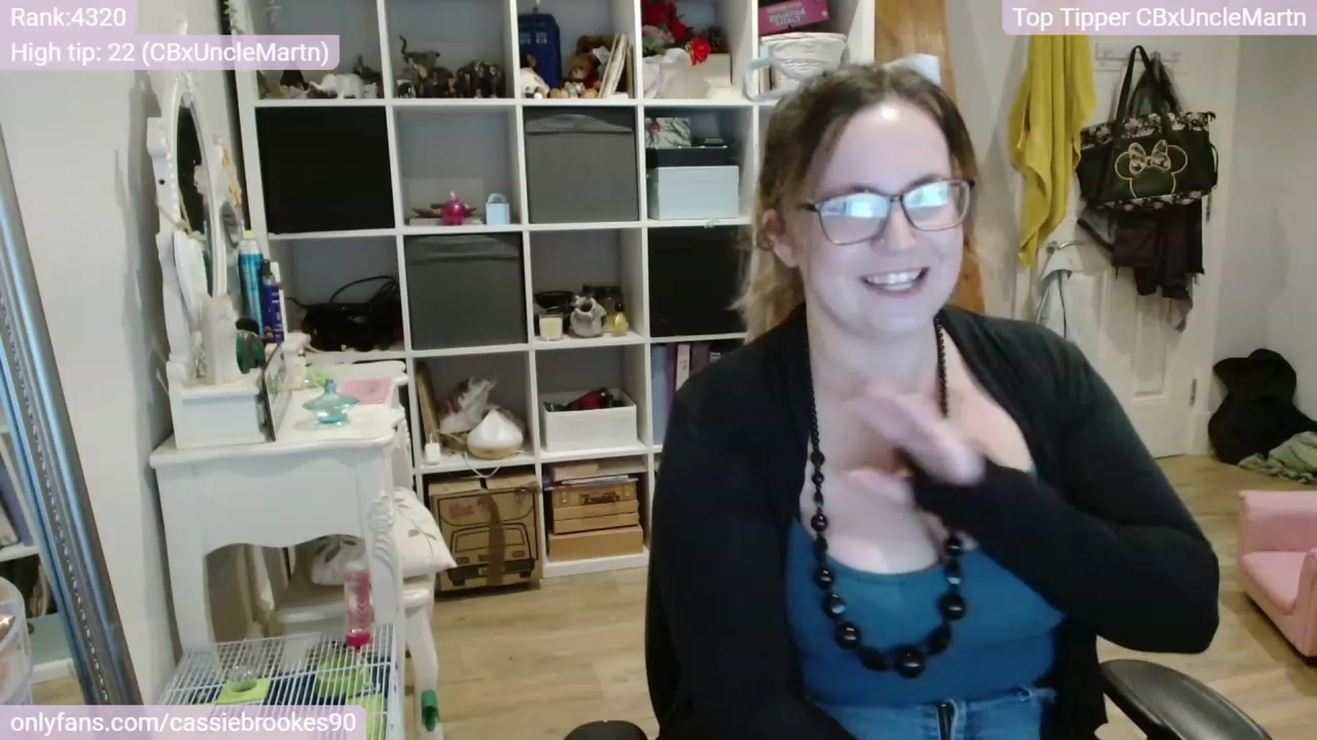 Gallery image thumbnail from CassieBrookes's myfreecams stream on, 11/14/2023, 17:14 image 8 of 20