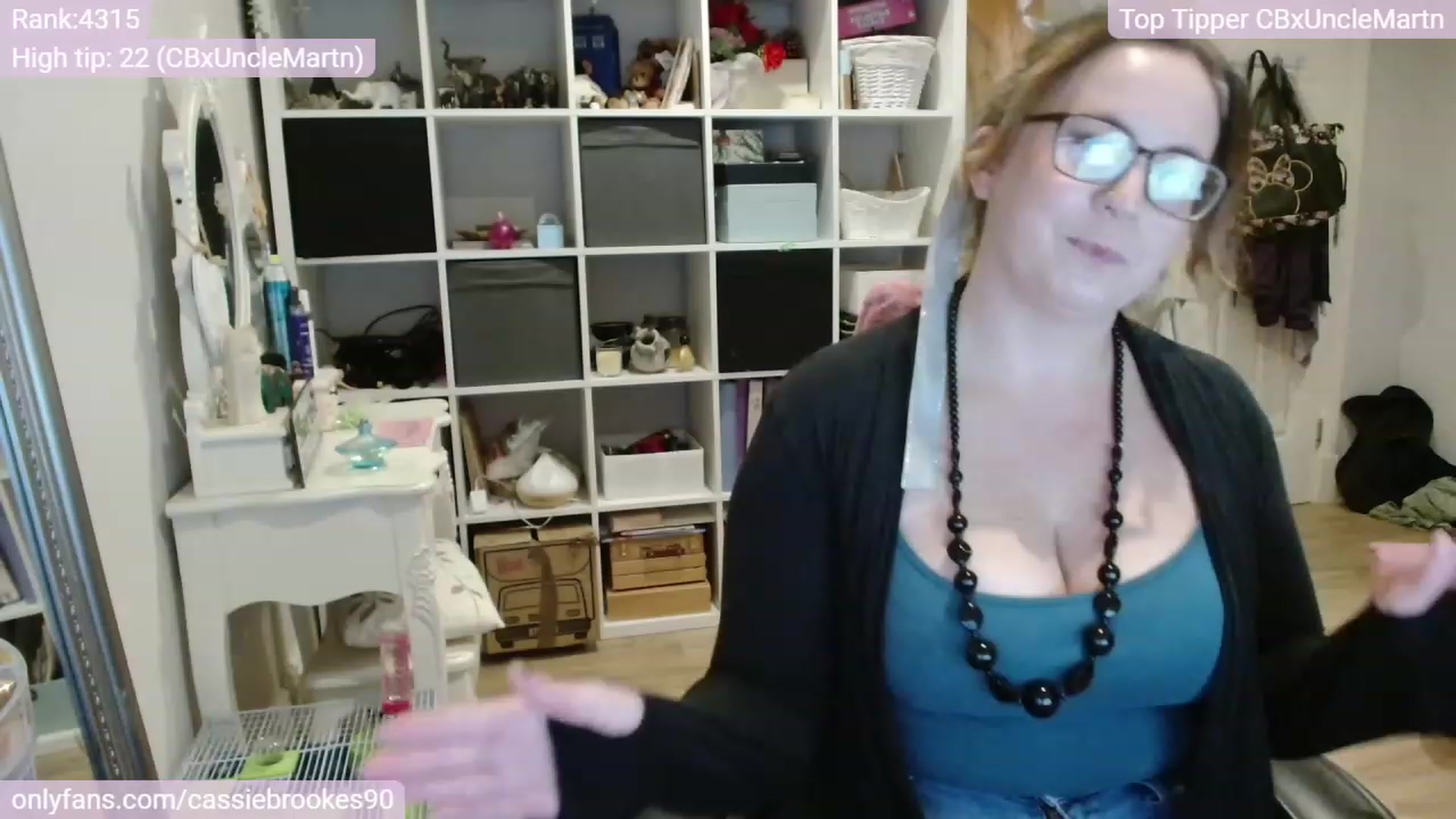 Gallery image thumbnail from CassieBrookes's myfreecams stream on, 11/14/2023, 17:14 image 19 of 20