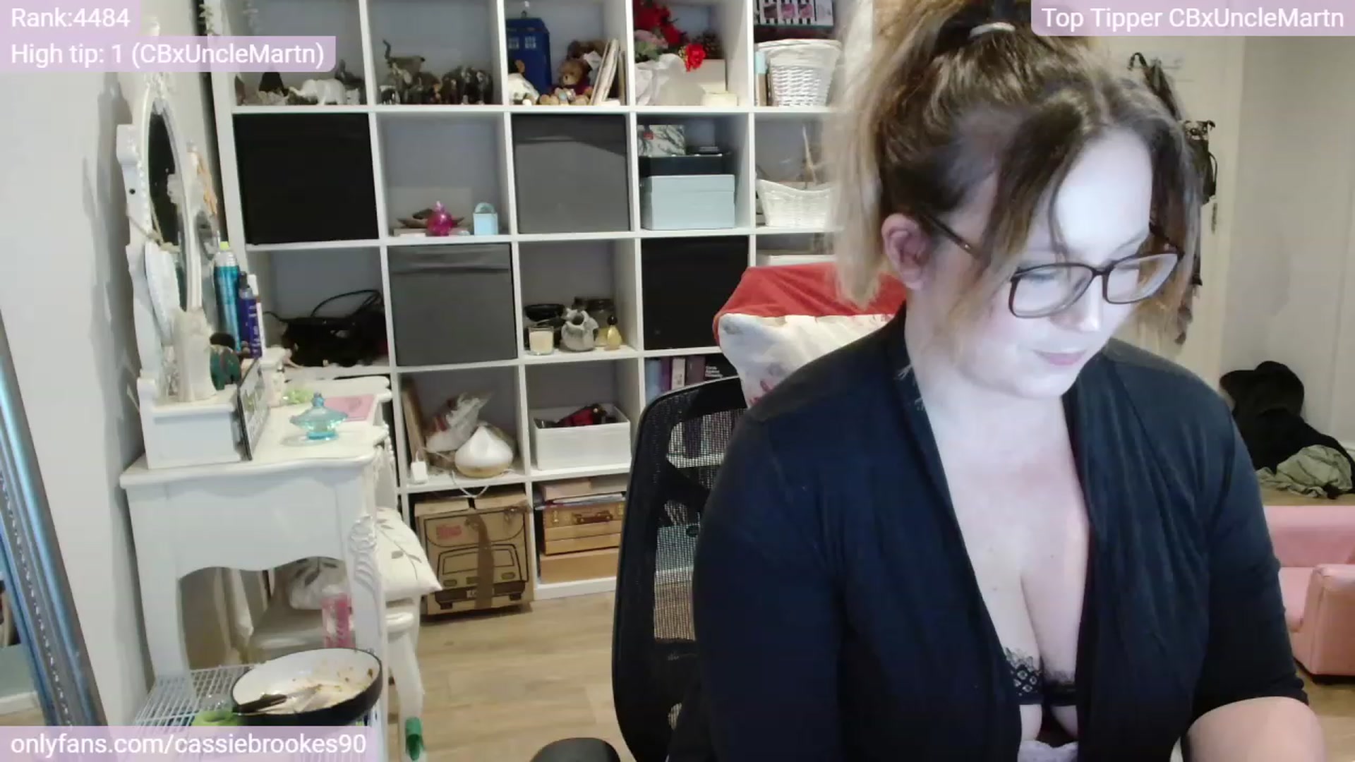 Gallery image thumbnail from CassieBrookes's myfreecams stream on, 11/15/2023, 19:21 image 3 of 20