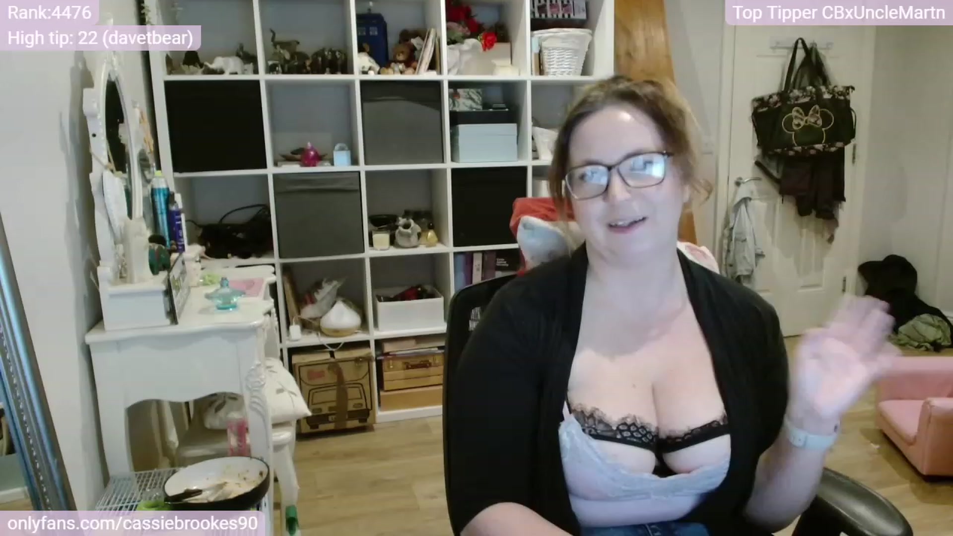 Gallery image thumbnail from CassieBrookes's myfreecams stream on, 11/15/2023, 19:21 image 19 of 20