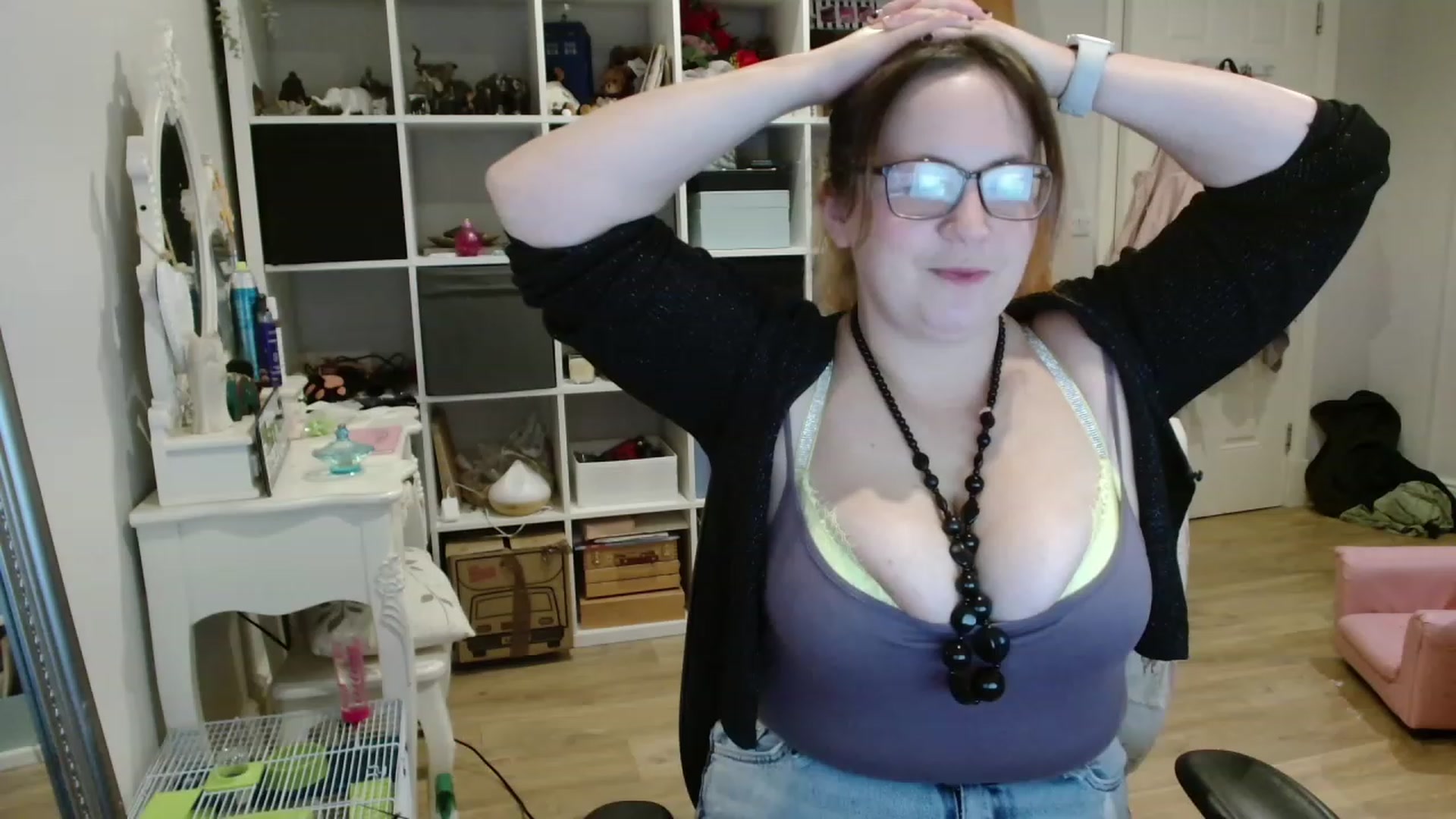Gallery image thumbnail from CassieBrookes's myfreecams stream on, 11/17/2023, 17:07 image 5 of 20