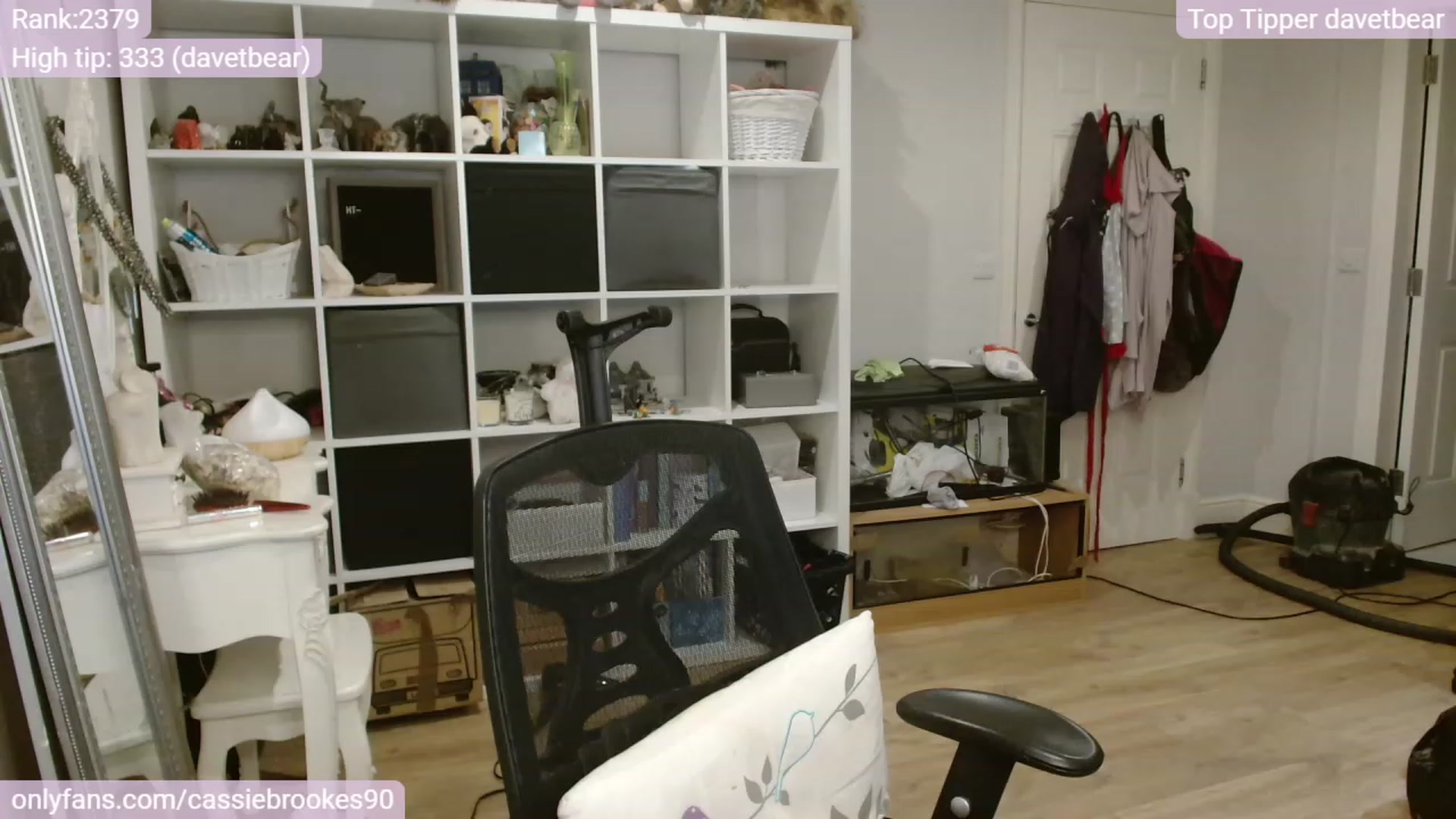 Gallery image thumbnail from CassieBrookes's myfreecams stream on, 01/19/2024, 18:36 image 3 of 20