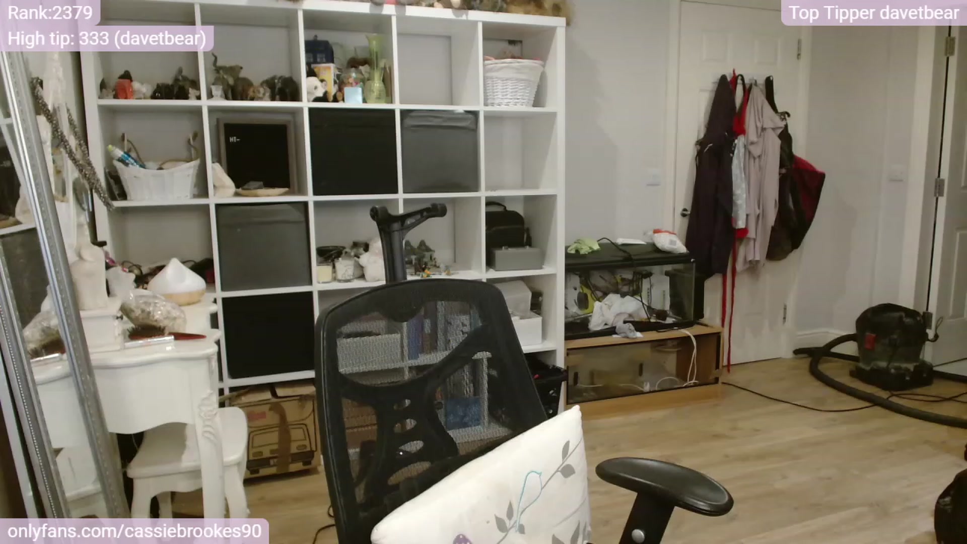 Gallery image thumbnail from CassieBrookes's myfreecams stream on, 01/19/2024, 18:36 image 4 of 20