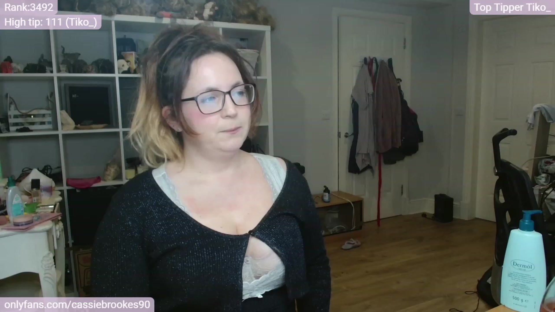 Gallery image thumbnail from CassieBrookes's myfreecams stream on, 02/21/2024, 18:02 image 7 of 20