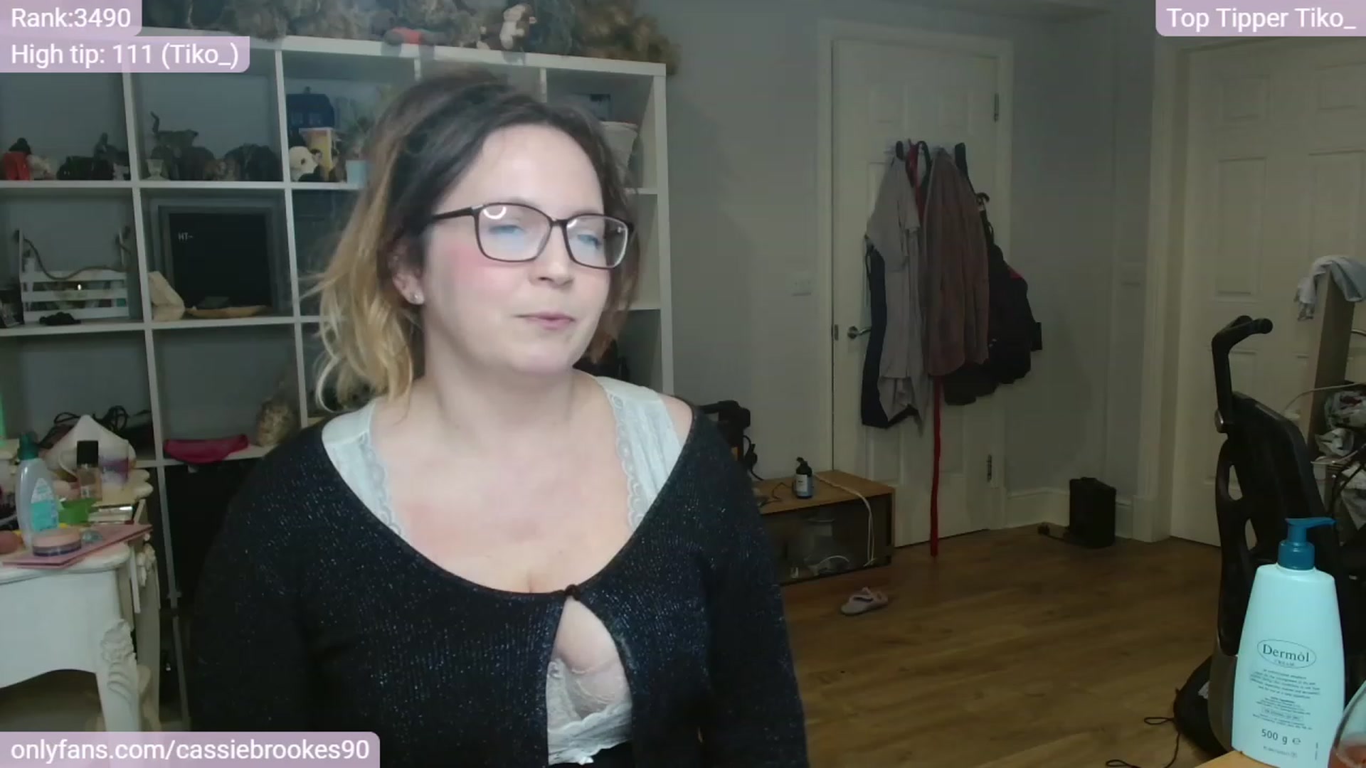 Gallery image thumbnail from CassieBrookes's myfreecams stream on, 02/21/2024, 18:02 image 17 of 20
