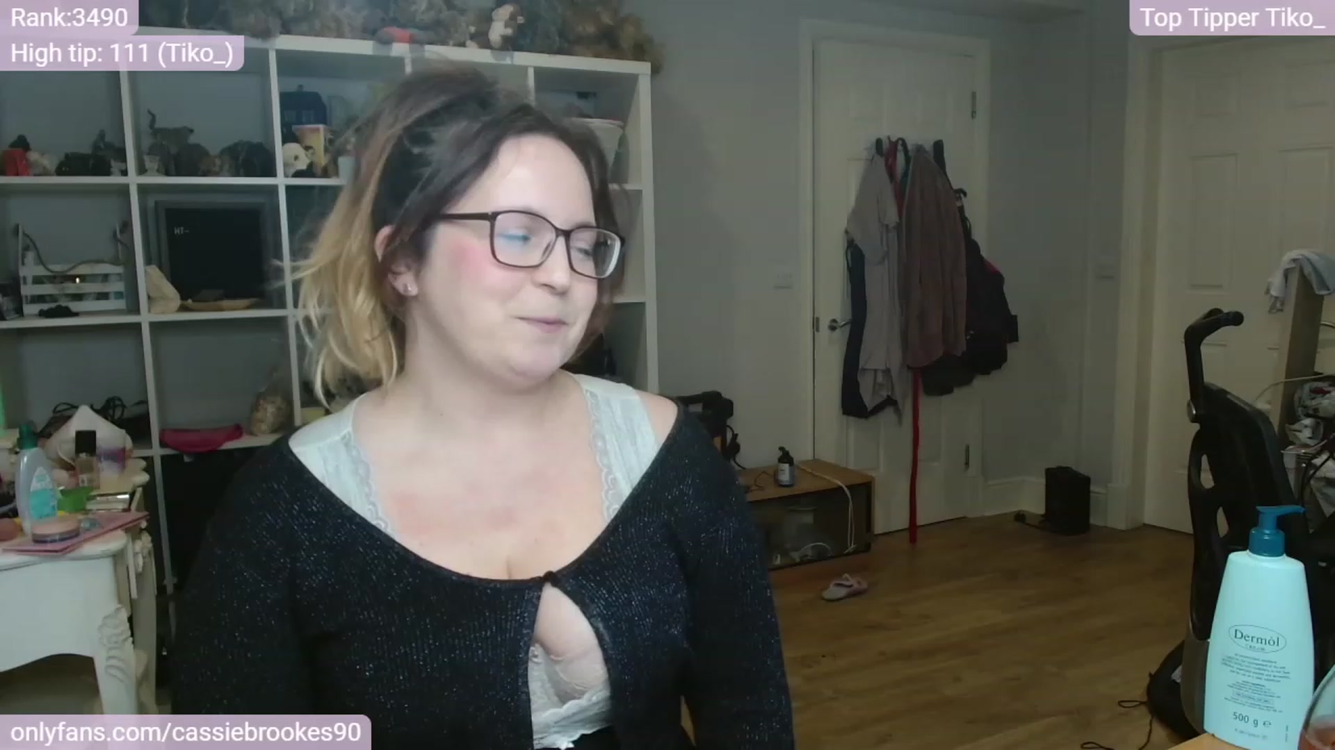 Gallery image thumbnail from CassieBrookes's myfreecams stream on, 02/21/2024, 18:02 image 18 of 20