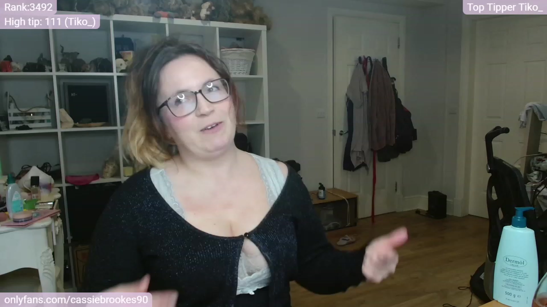 Gallery image thumbnail from CassieBrookes's myfreecams stream on, 02/21/2024, 18:02 image 6 of 20