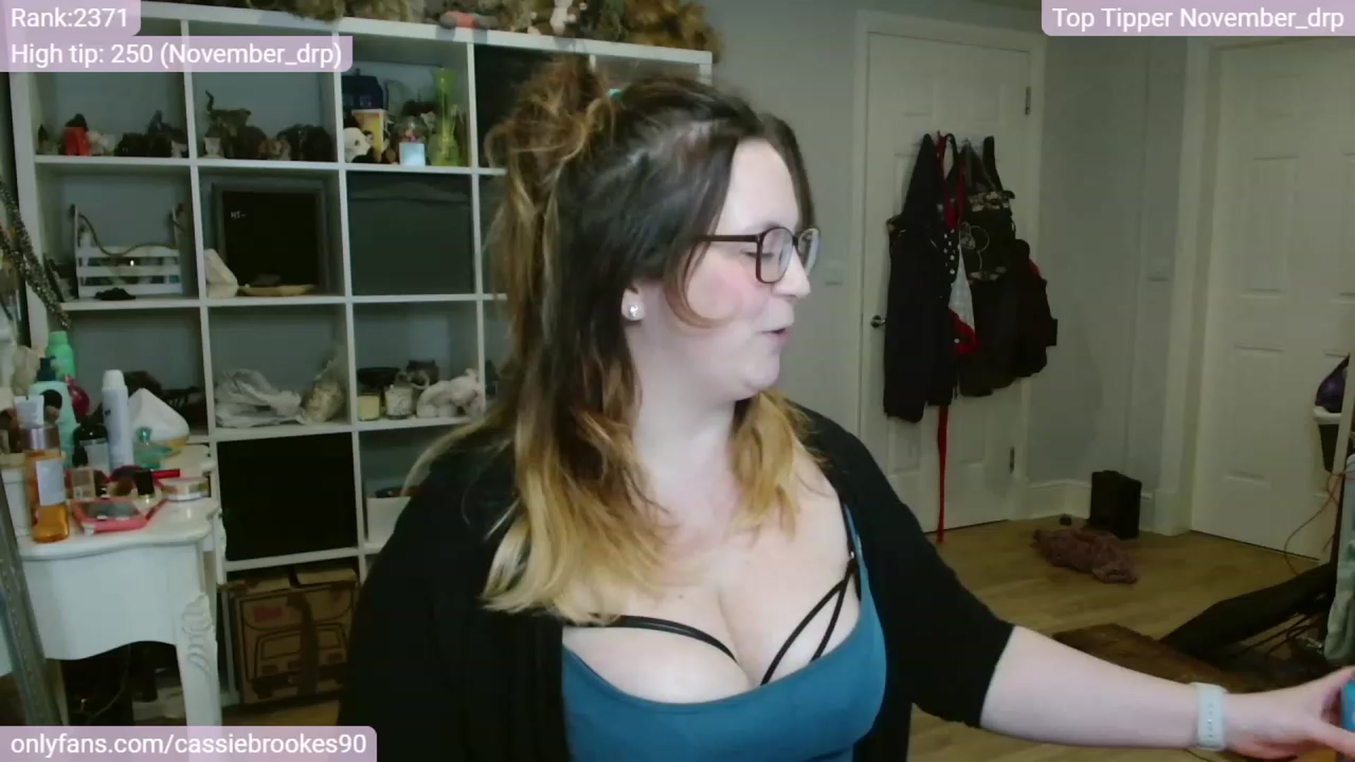 Gallery image thumbnail from CassieBrookes's myfreecams stream on, 03/02/2024, 18:11 image 12 of 20