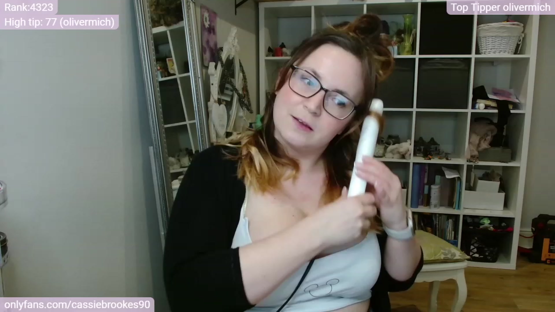 Gallery image thumbnail from CassieBrookes's myfreecams stream on, 03/13/2024, 14:40 image 14 of 20