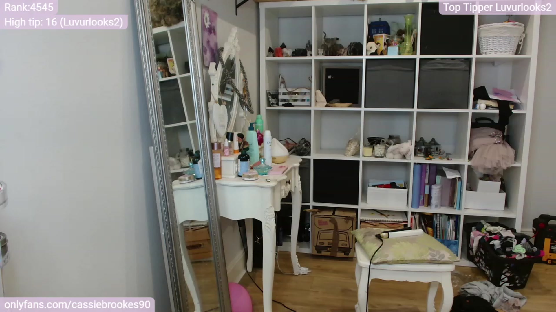 Gallery image thumbnail from CassieBrookes's myfreecams stream on, 03/13/2024, 14:40 image 6 of 20
