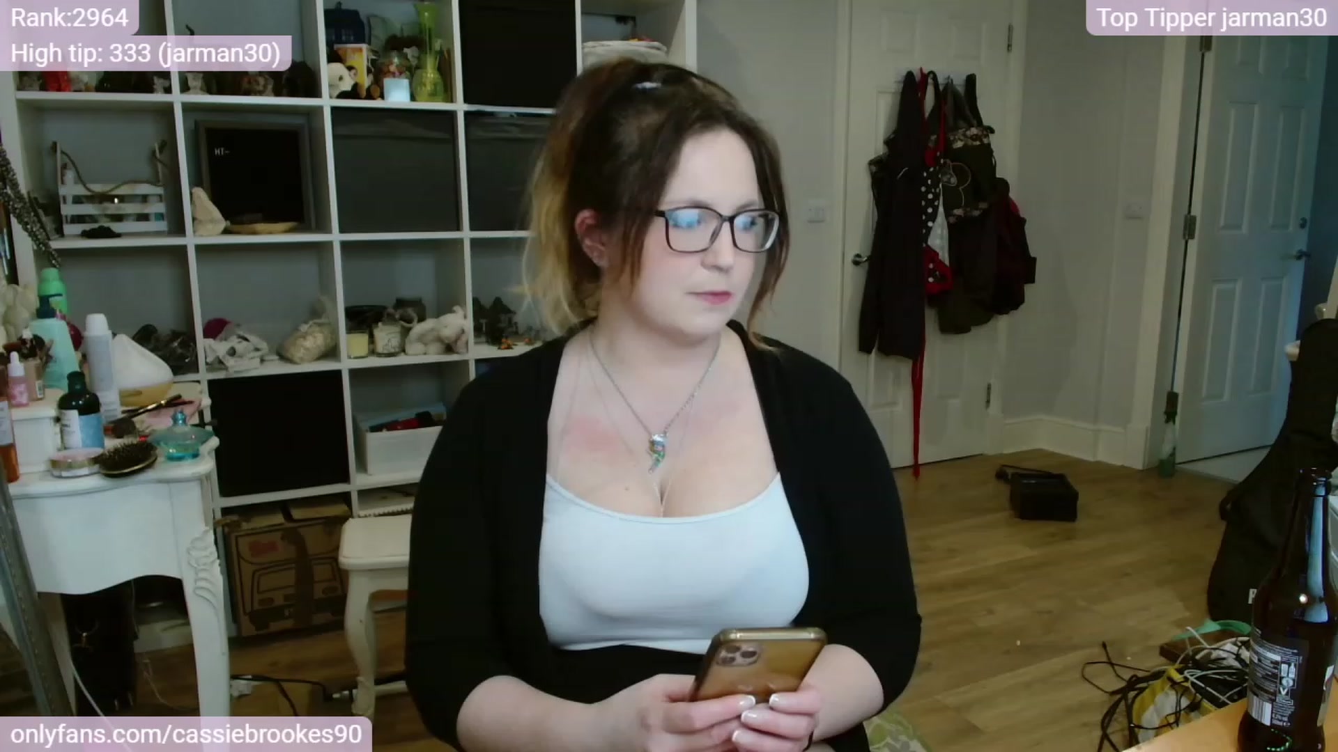 Gallery image thumbnail from CassieBrookes's myfreecams stream on, 03/14/2024, 16:39 image 9 of 20