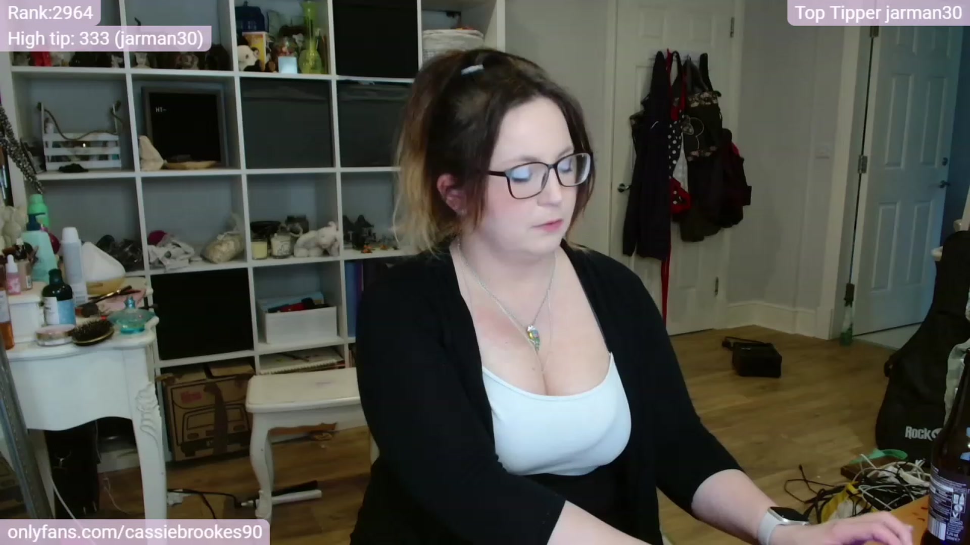 Gallery image thumbnail from CassieBrookes's myfreecams stream on, 03/14/2024, 16:39 image 12 of 20
