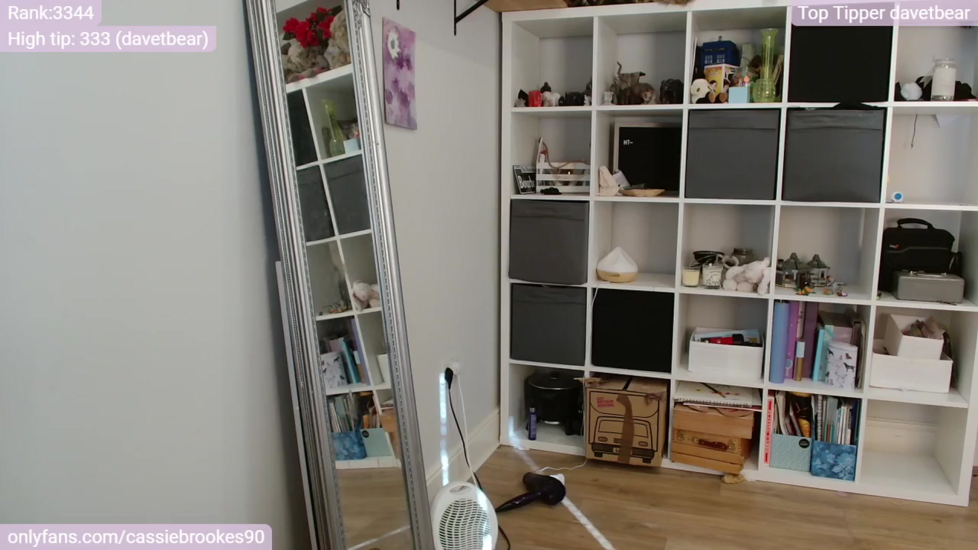 Gallery image thumbnail from CassieBrookes's myfreecams stream on, 03/22/2024, 17:19 image 6 of 20
