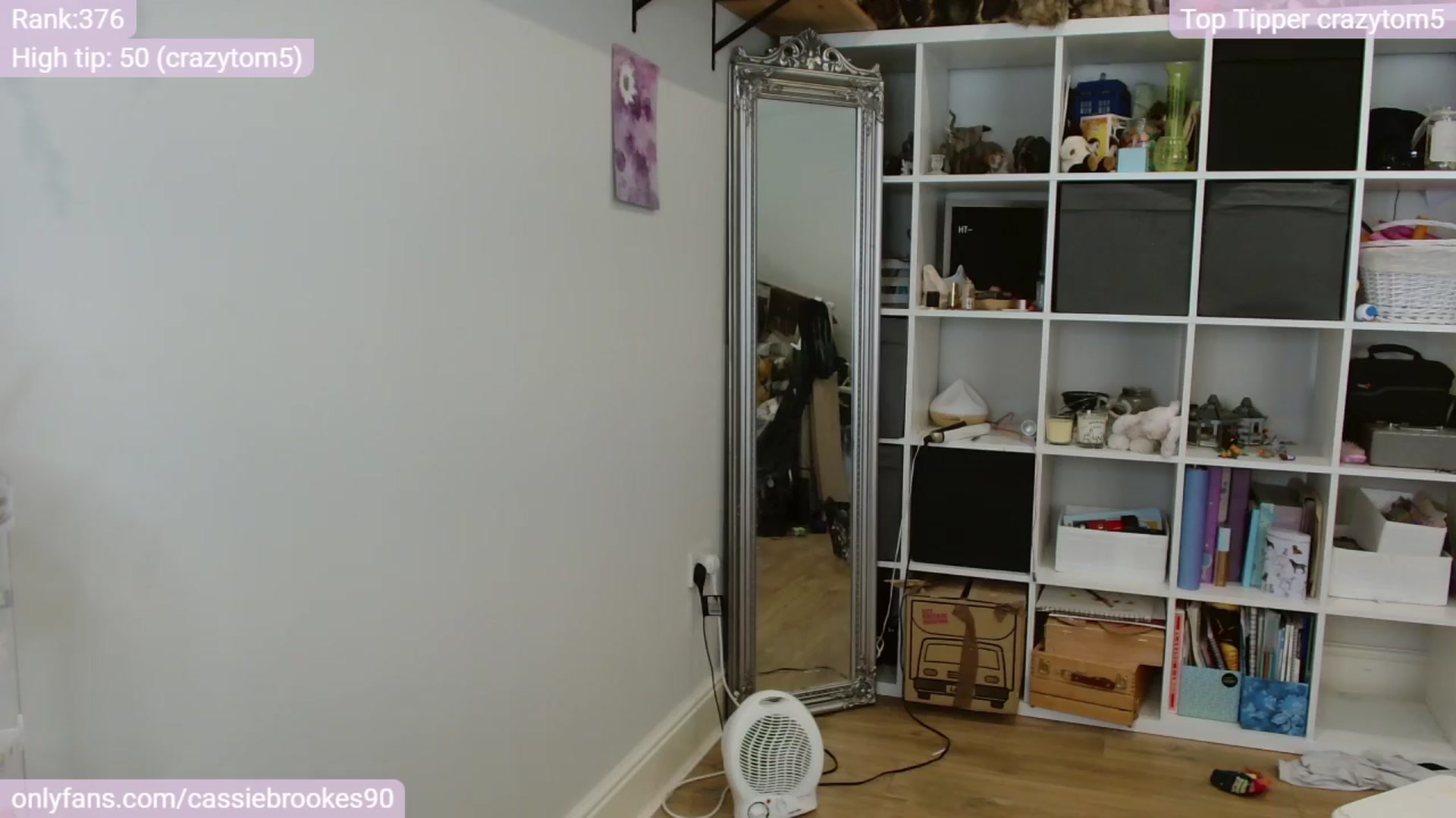 Gallery image thumbnail from CassieBrookes's myfreecams stream on, 04/01/2024, 13:13 image 15 of 20