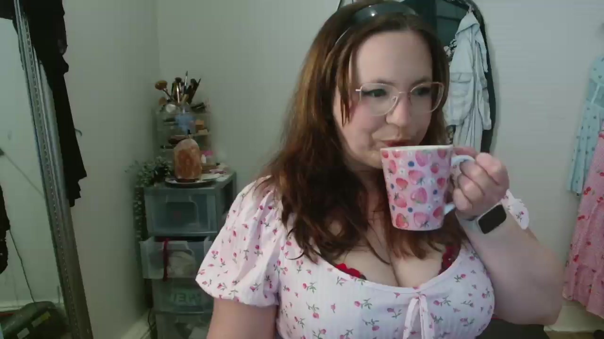 Gallery image thumbnail from CassieBrookes's myfreecams stream on, 05/15/2026, 13:53 image 11 of 20